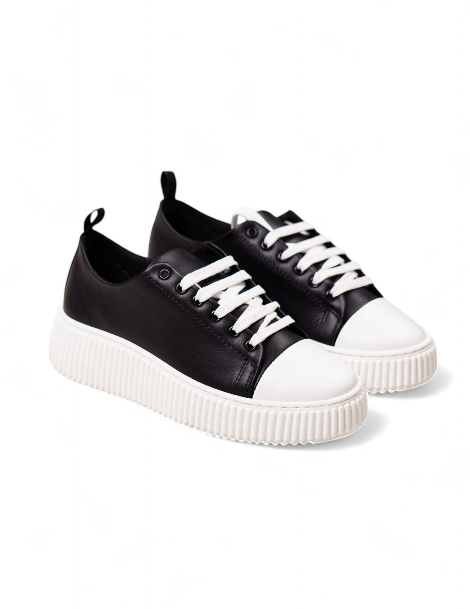 sneakers in pelle con fondo alto