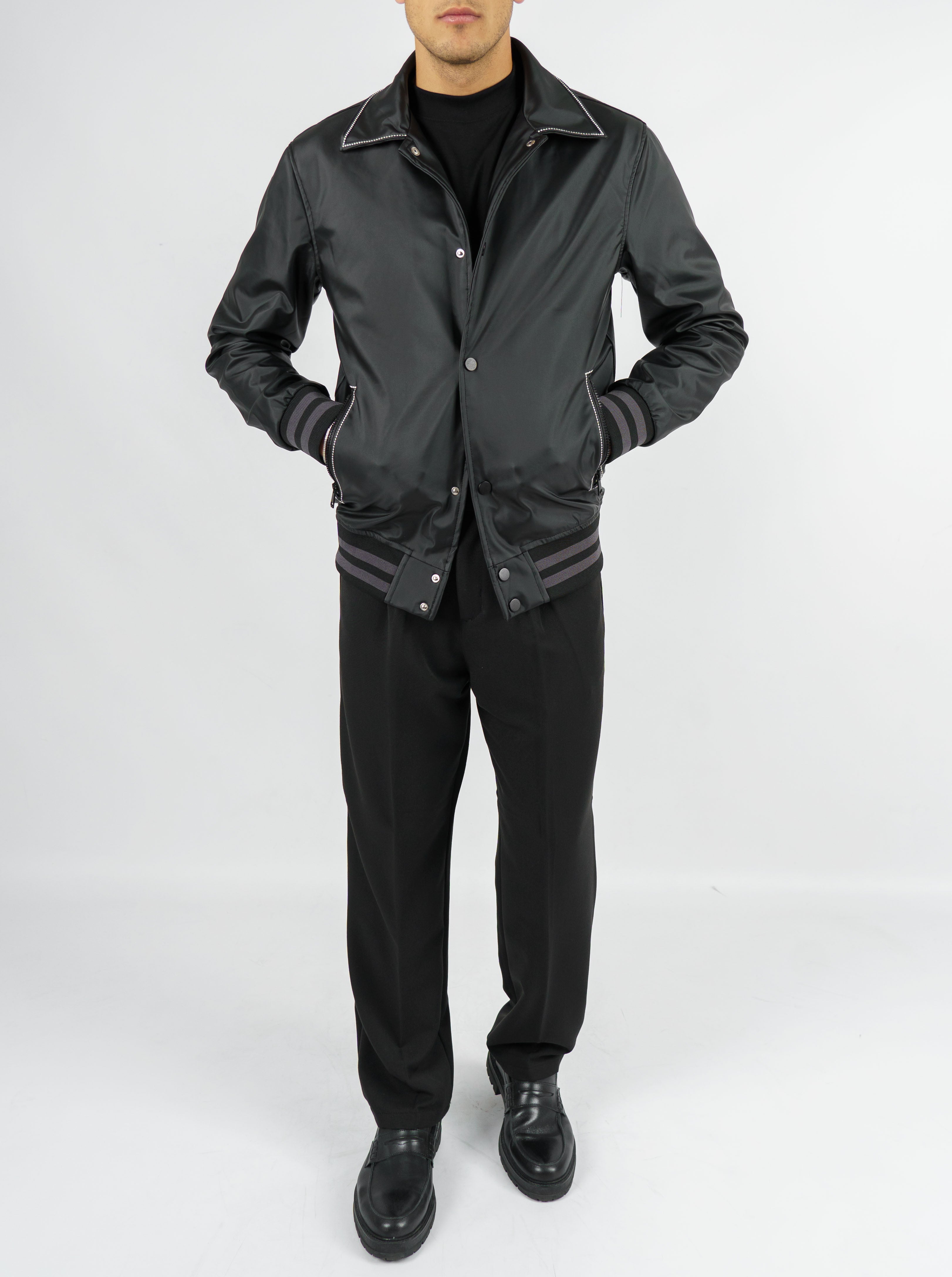 Giubbotto strutturato con ricamo