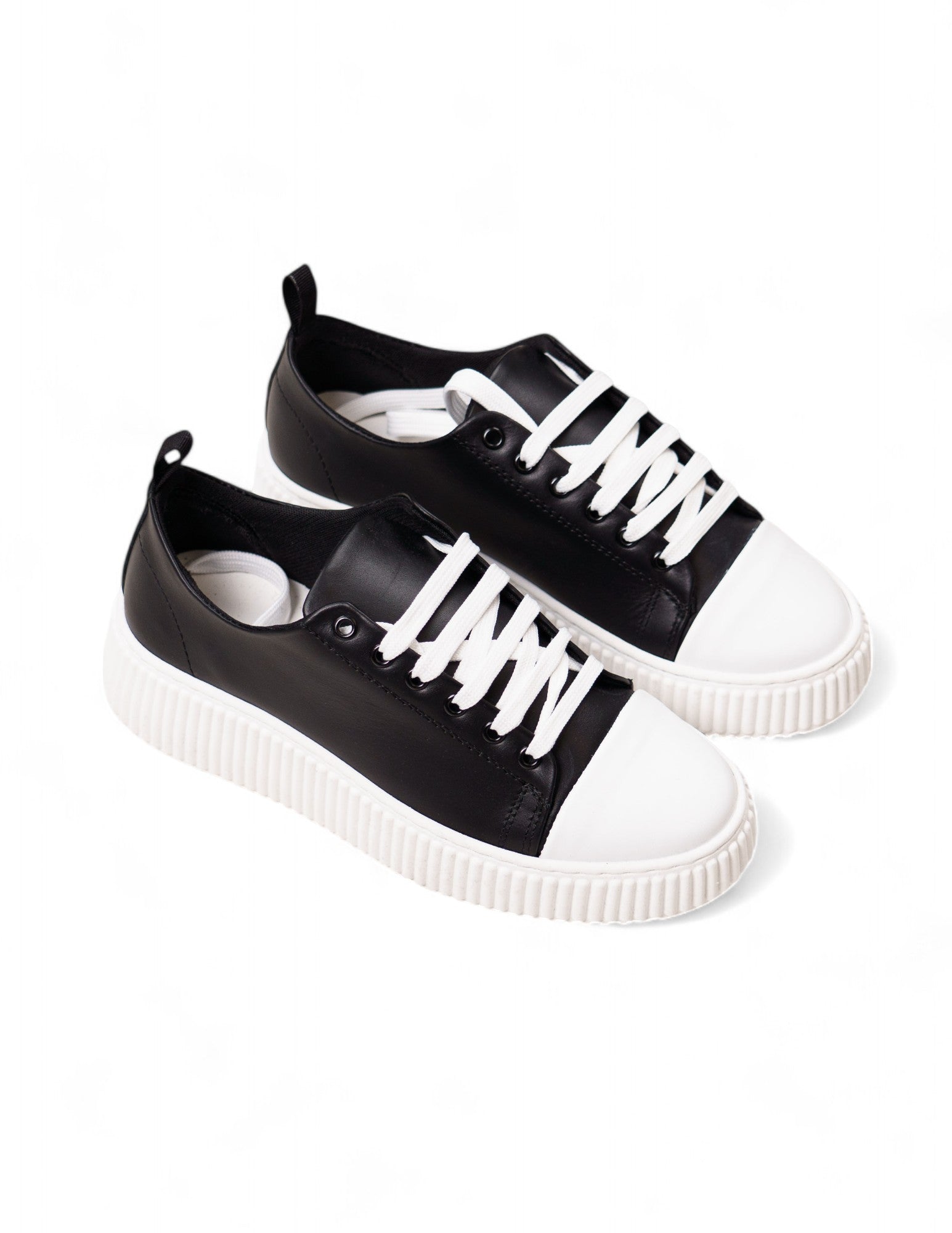sneakers in pelle con fondo alto