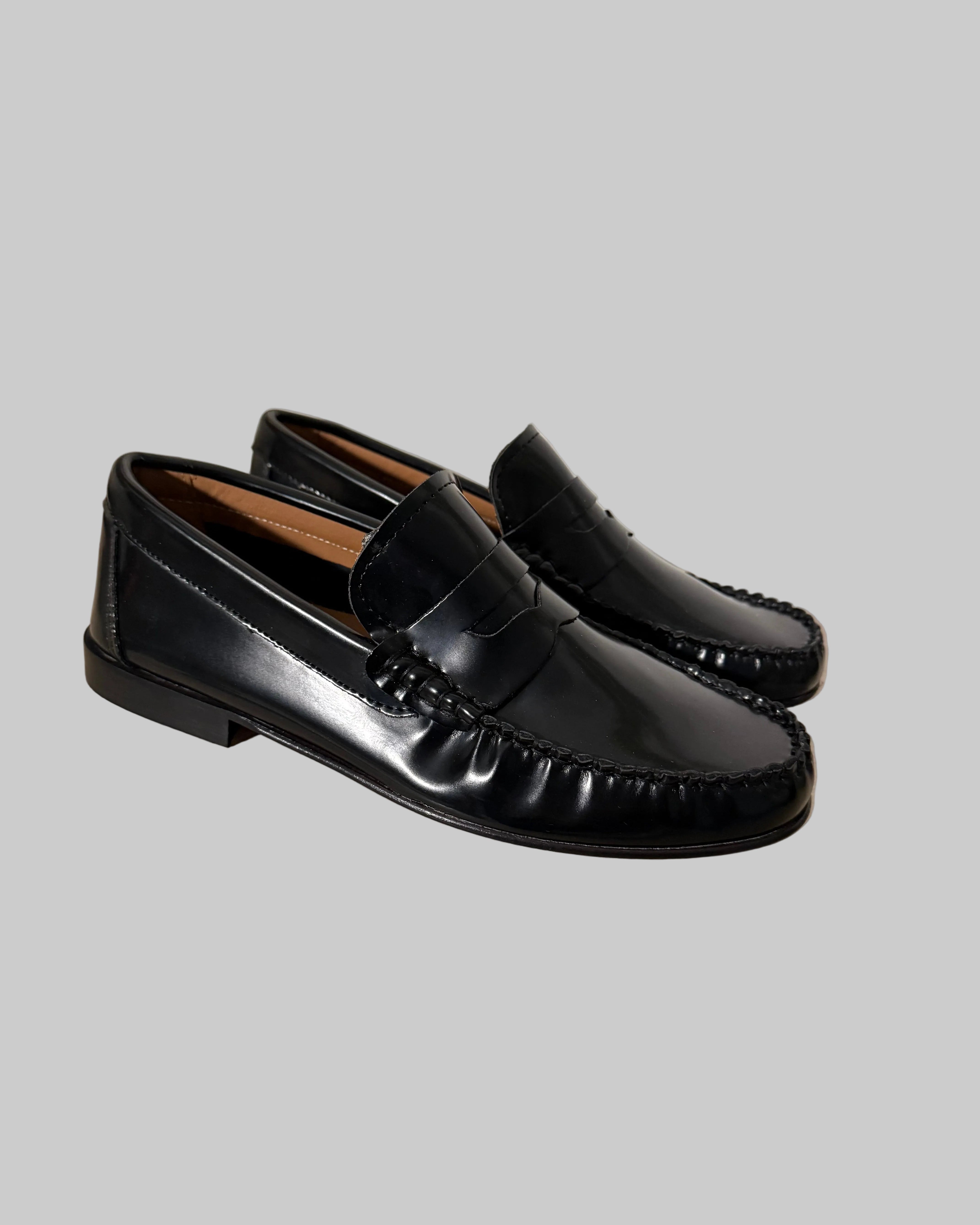 mocassino elegante con punta tonda