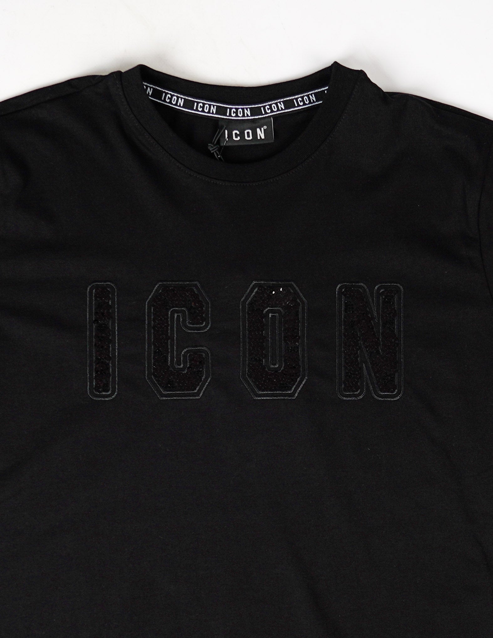 T-shirt con ricamo pailette