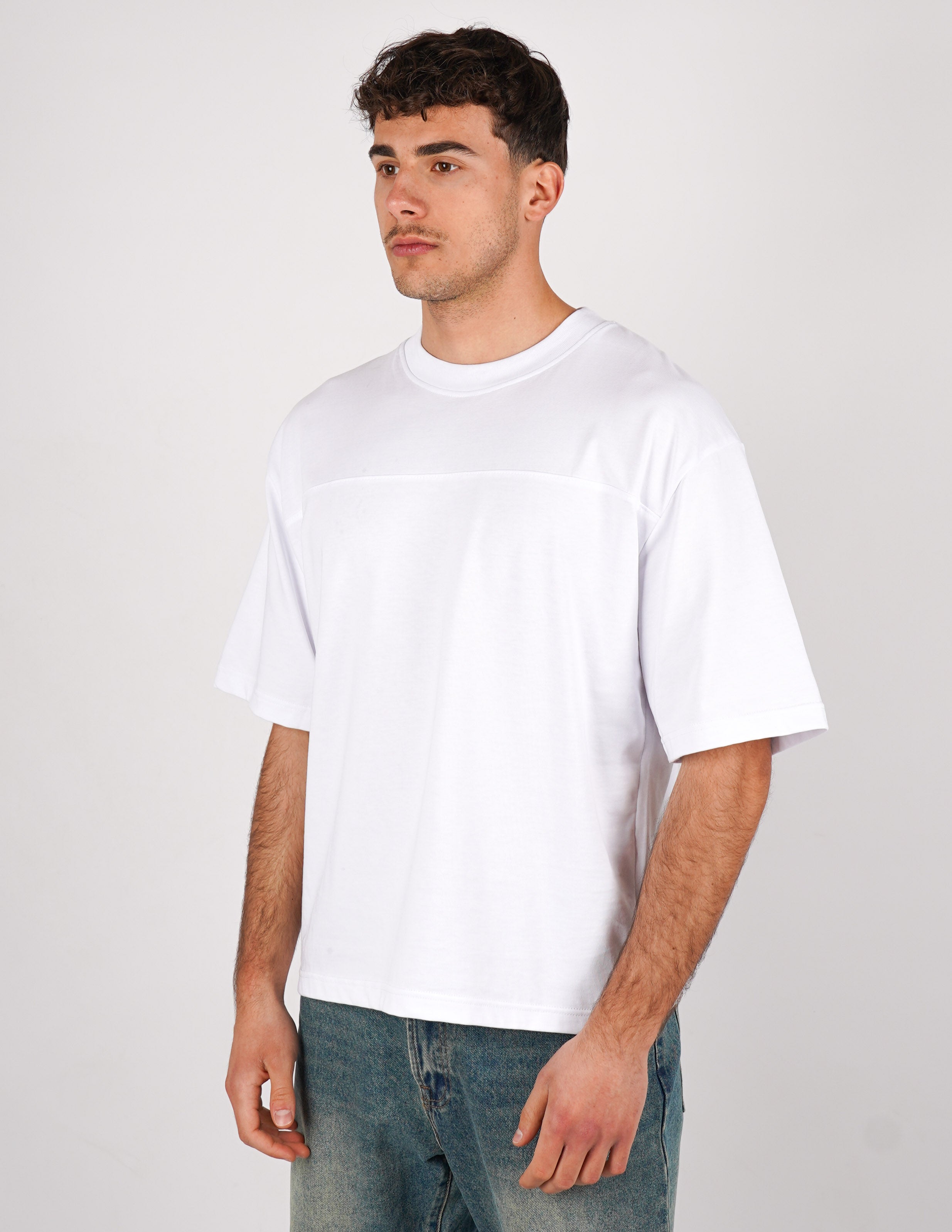 T-SHIRT LOGO "SAINT" CON PICCOLA STAMPA