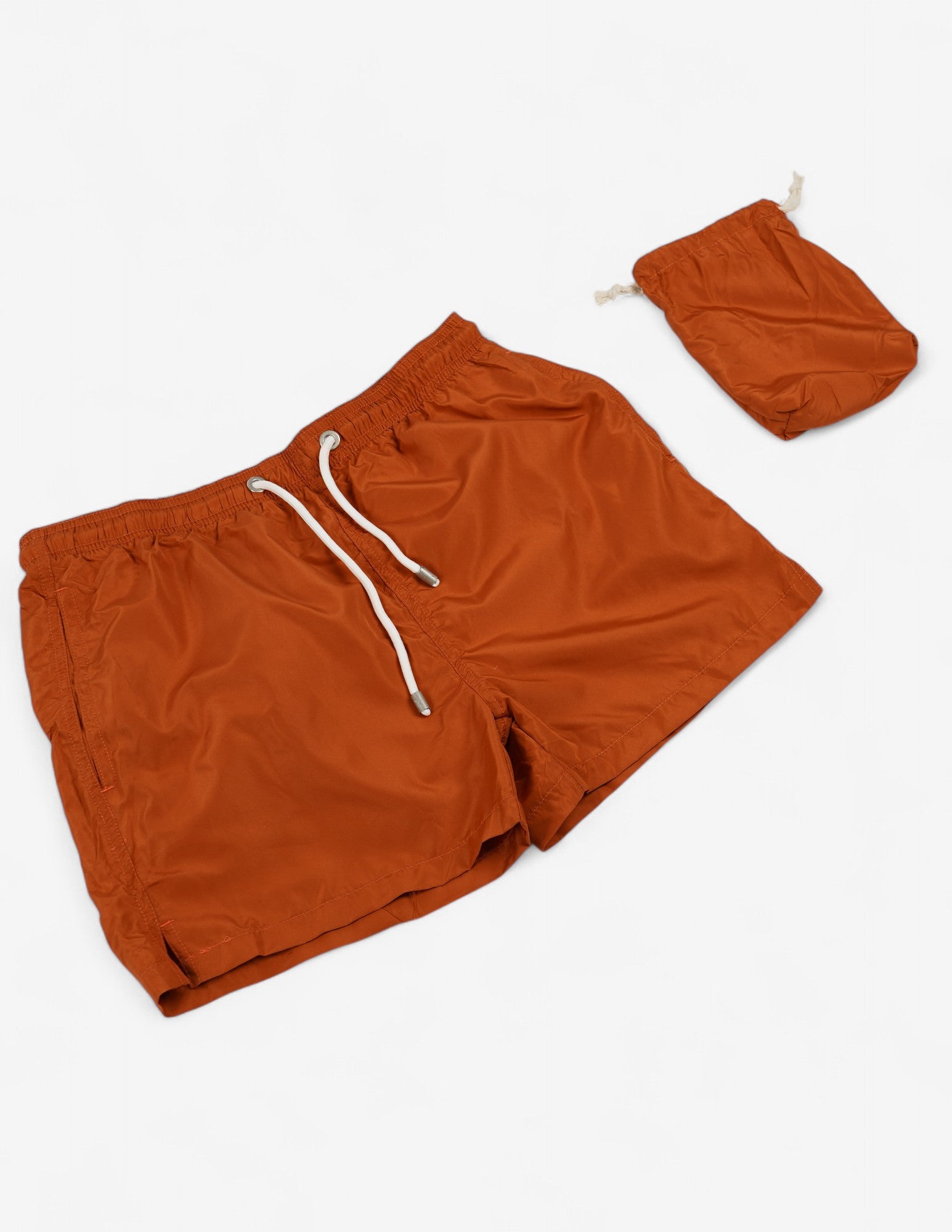 Costume mare tinta unita con pochette