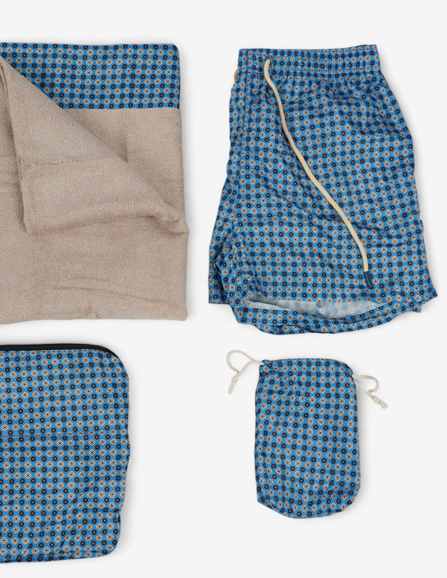 Set mare (costume+pochette+telo+portacostume)