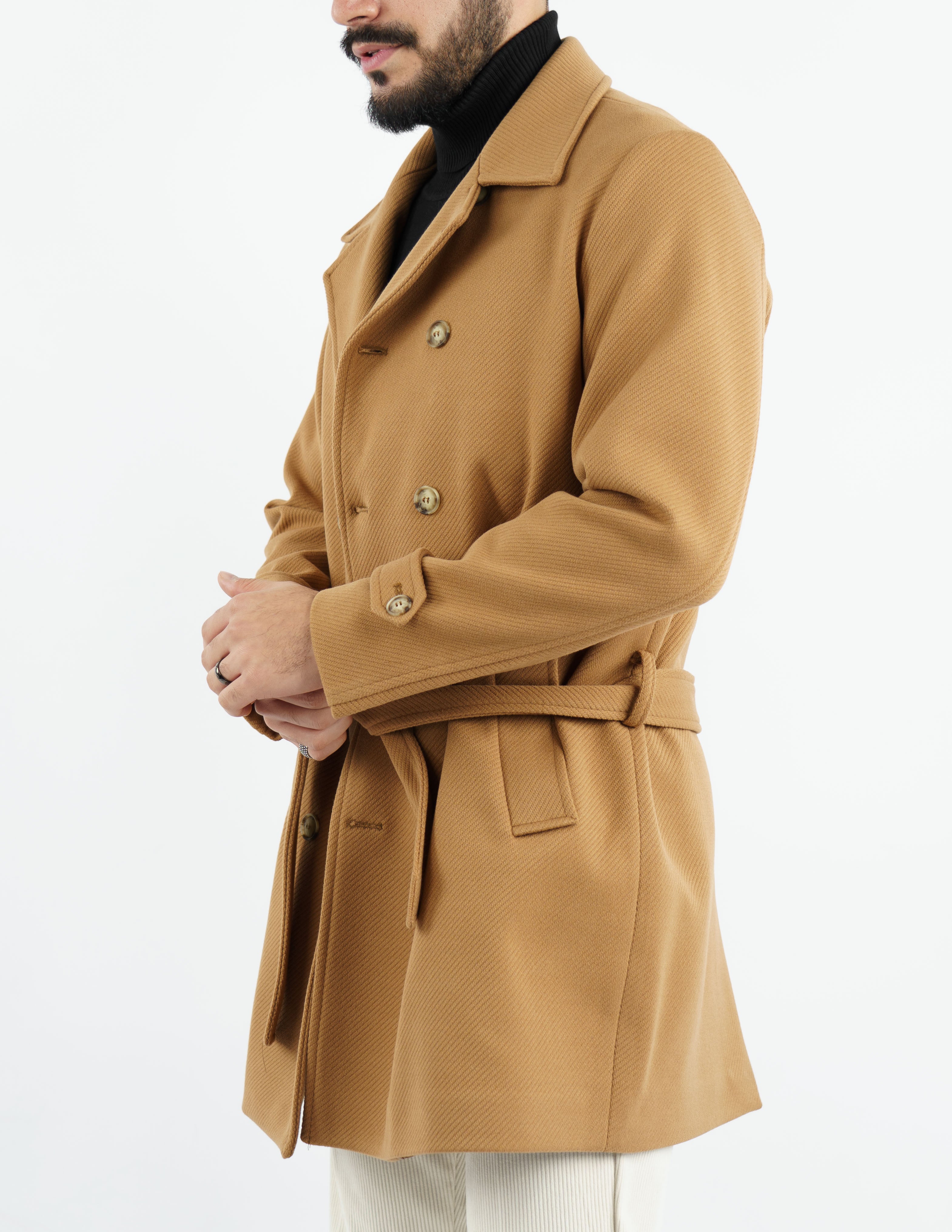 cappotto elegante doppiopetto con cintura