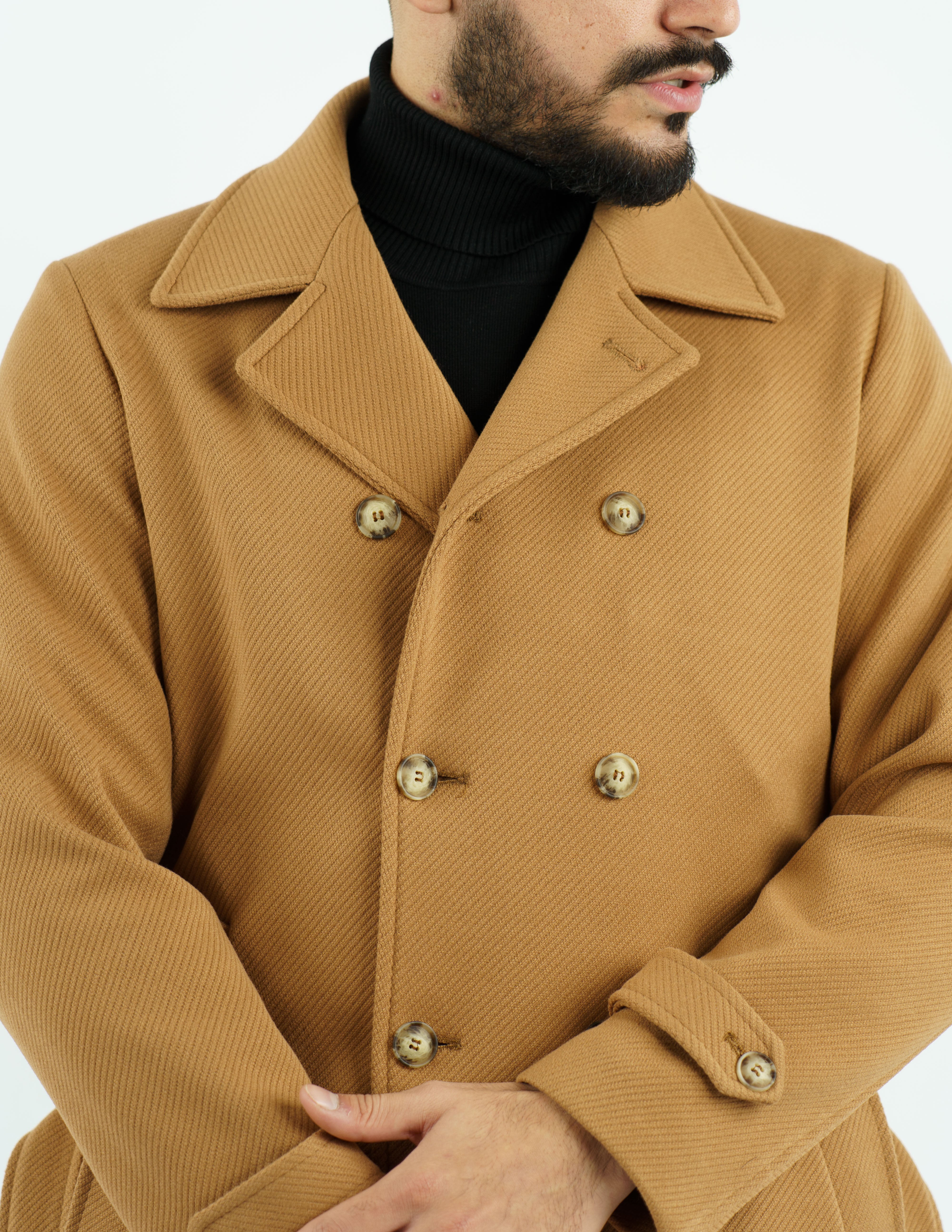 cappotto elegante doppiopetto con cintura