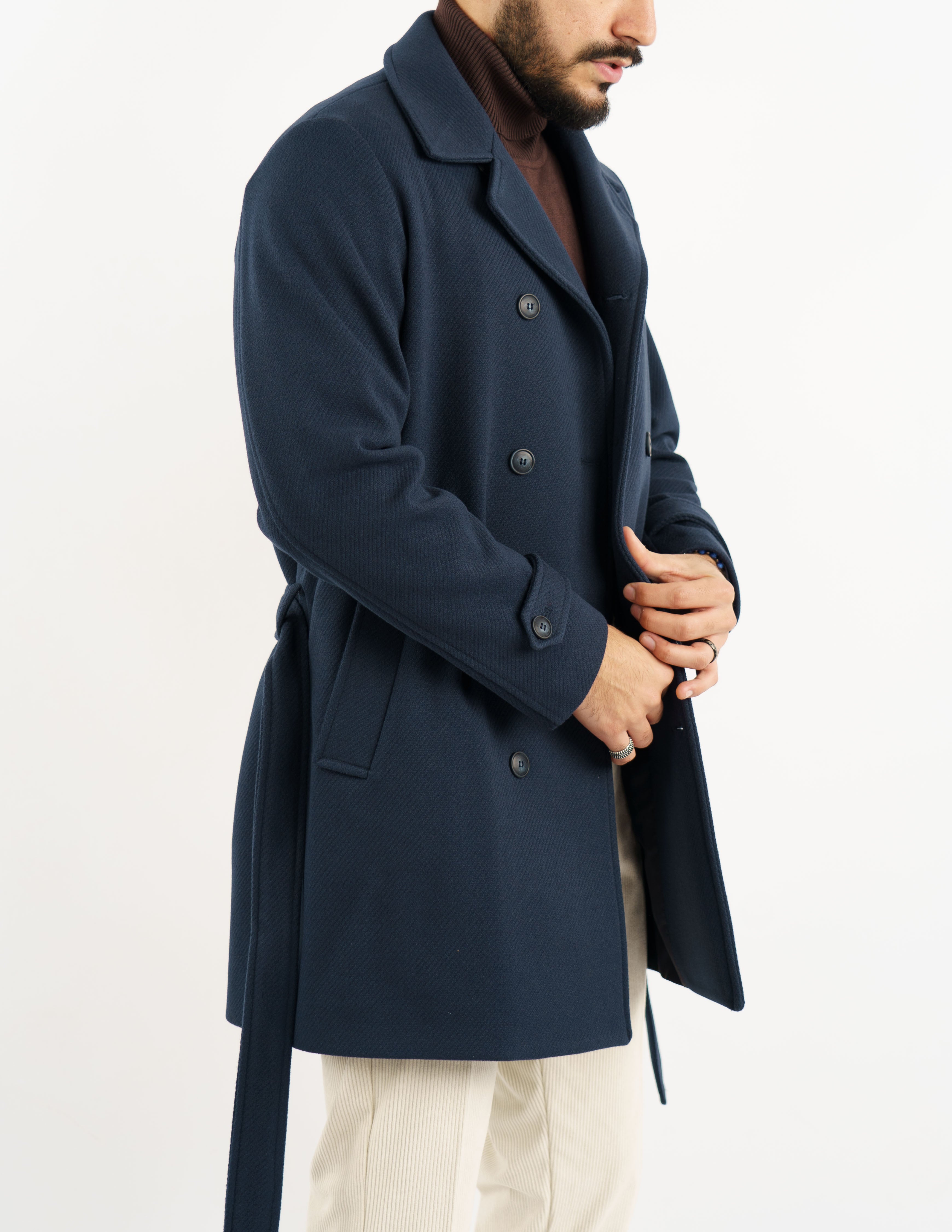 cappotto elegante doppiopetto con cintura