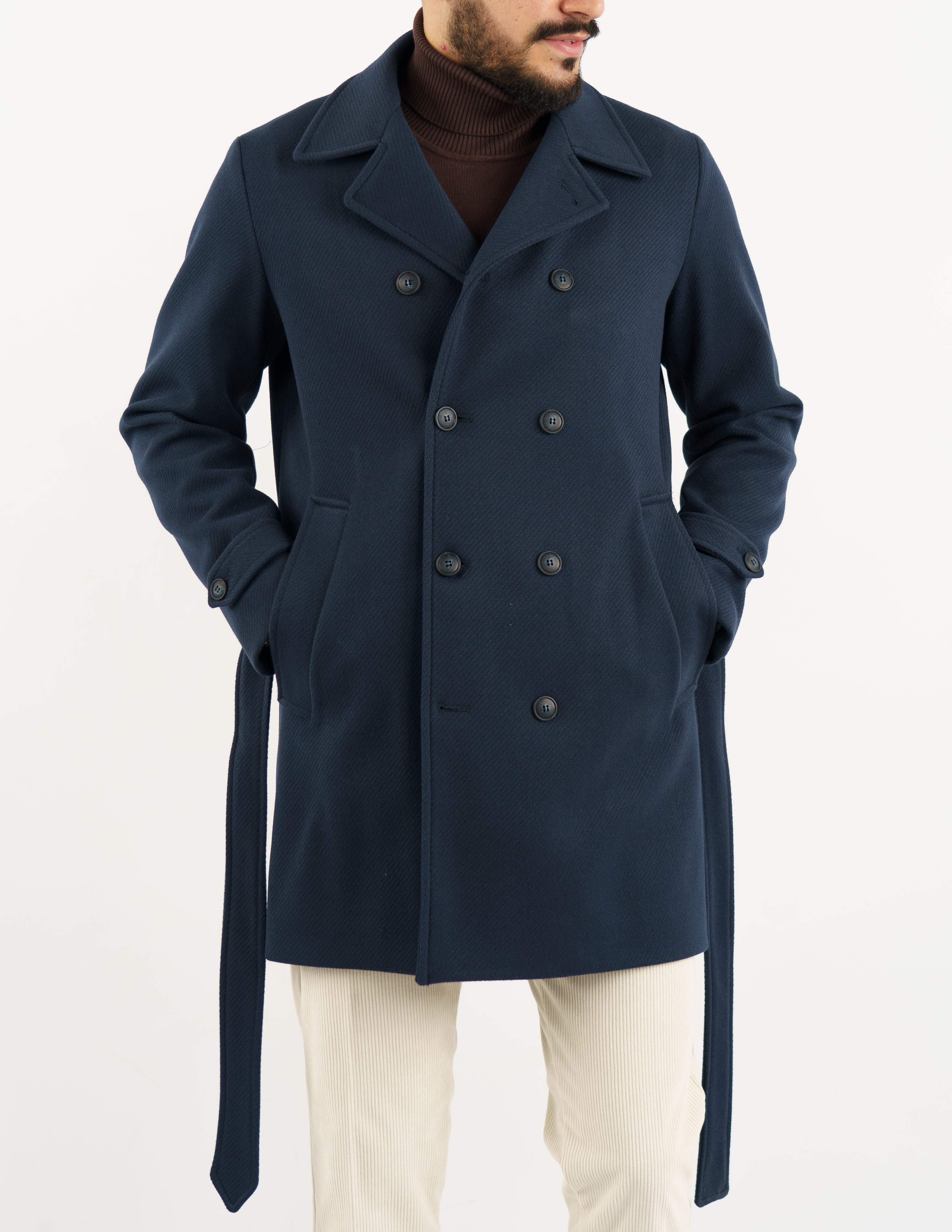 cappotto elegante doppiopetto con cintura