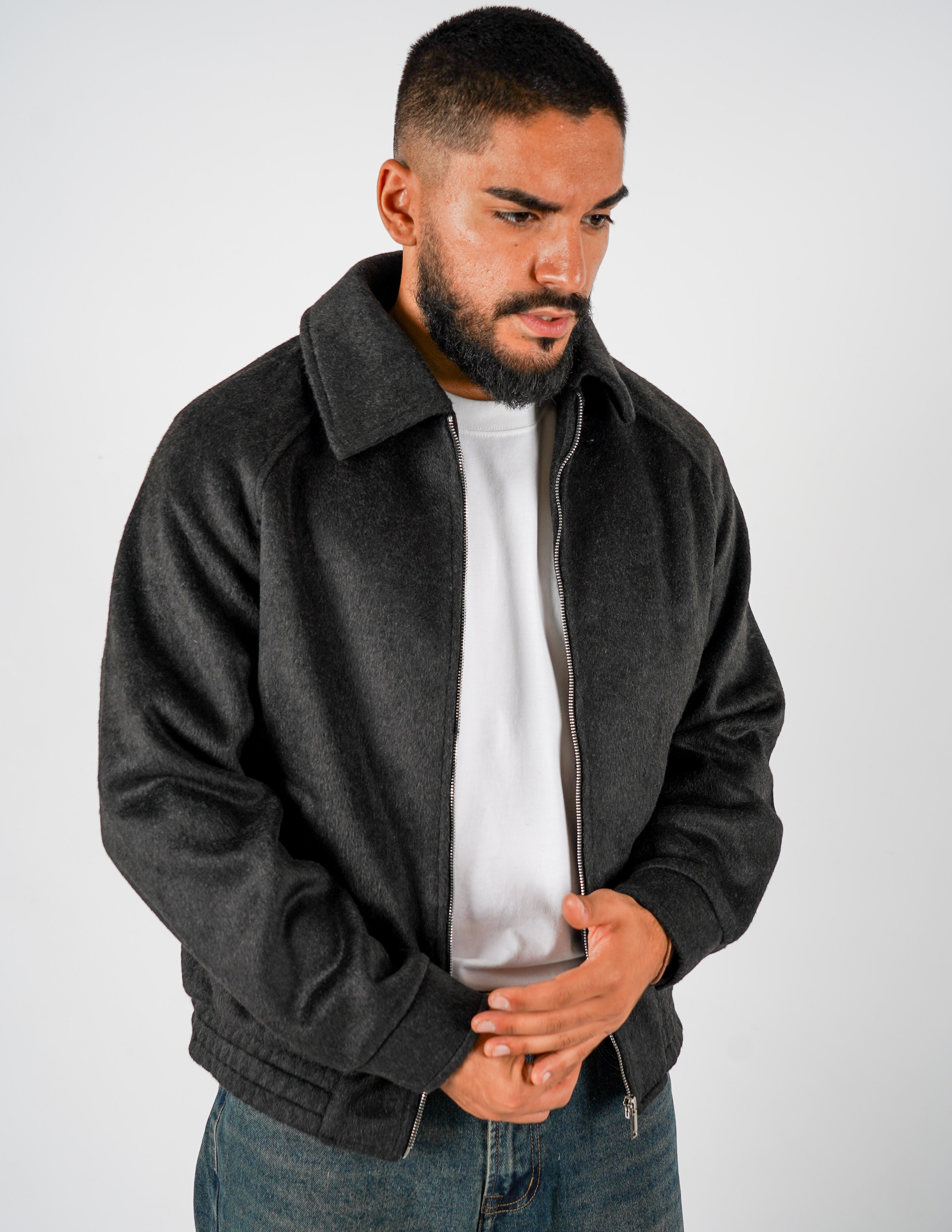 Cappotto con collo in panno