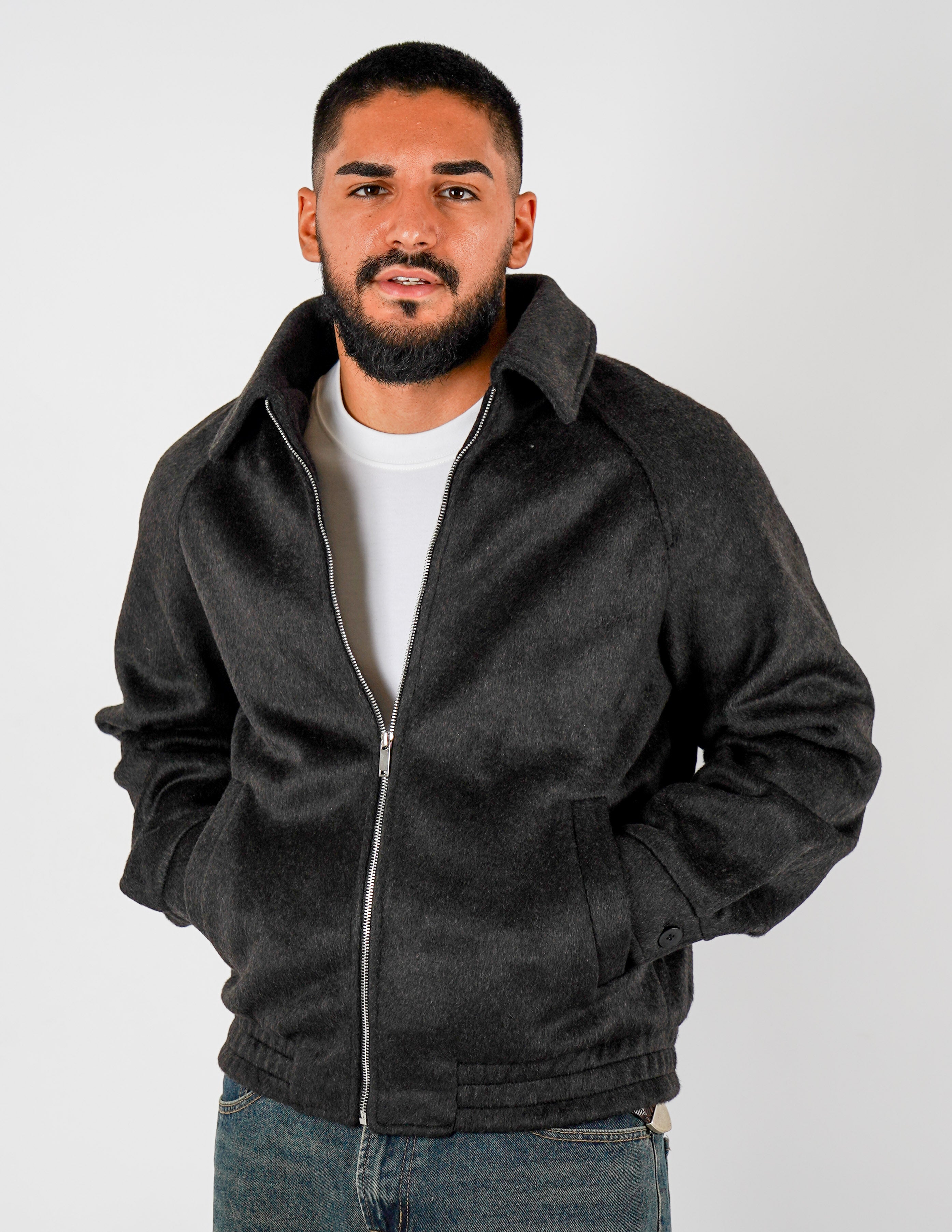 Cappotto con collo in panno
