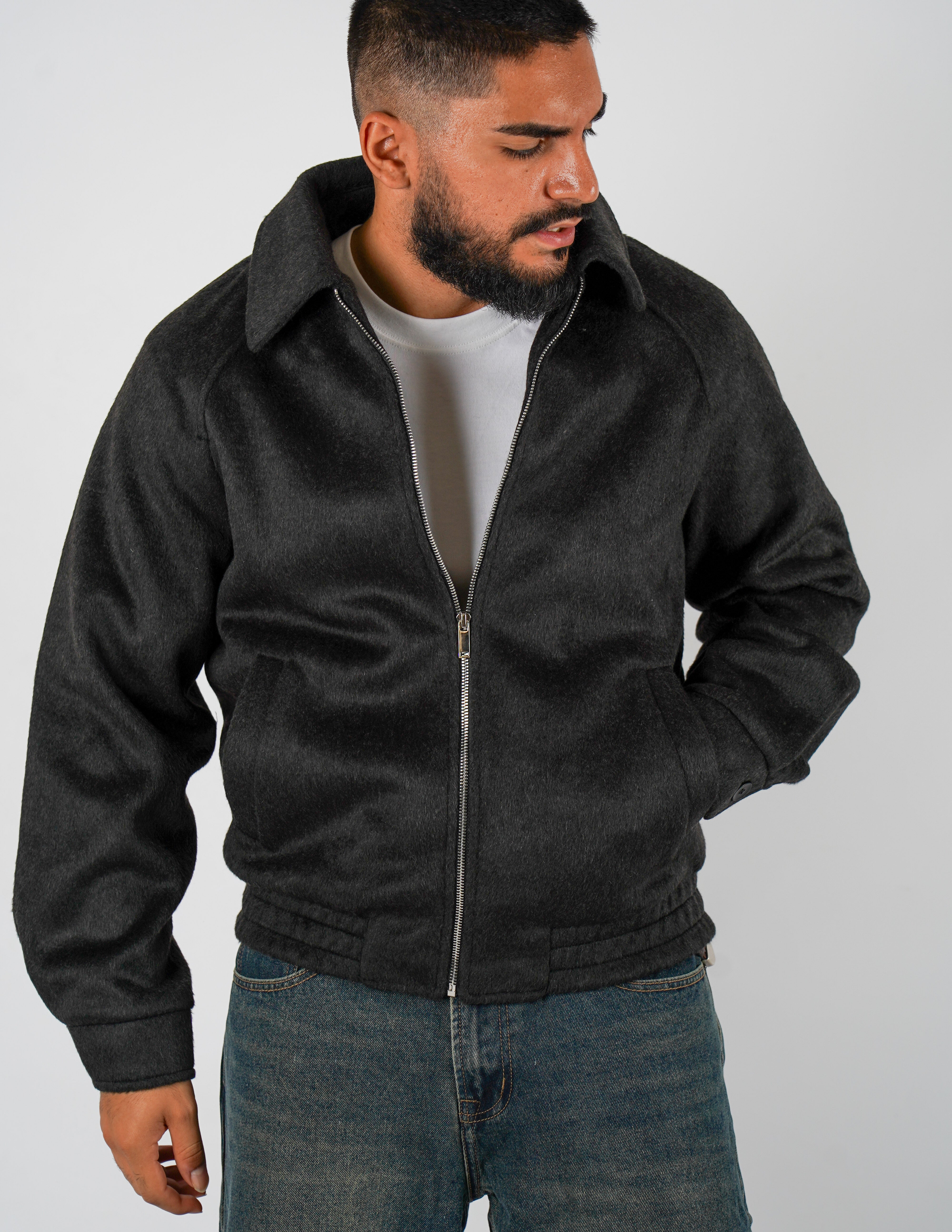 Cappotto con collo in panno