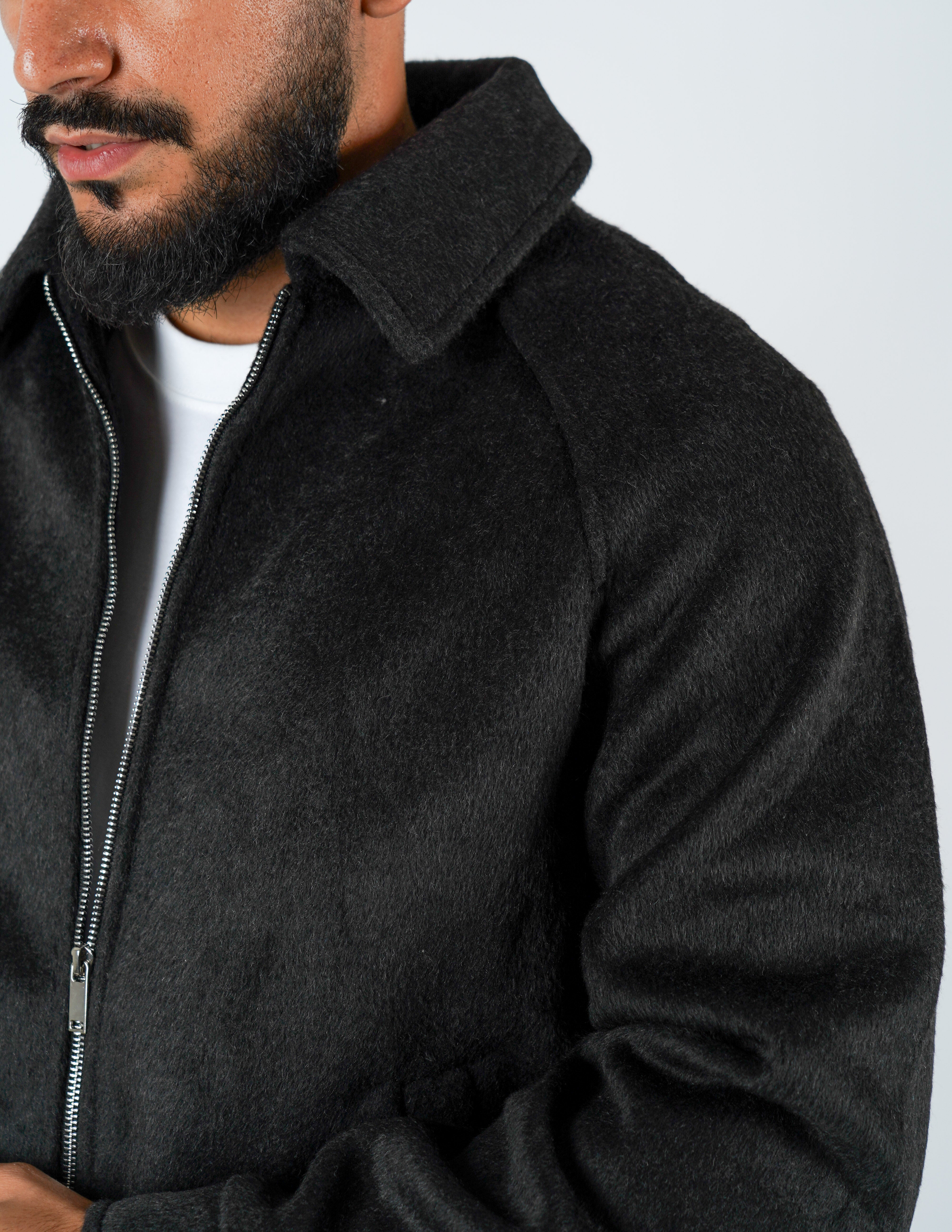 Cappotto con collo in panno