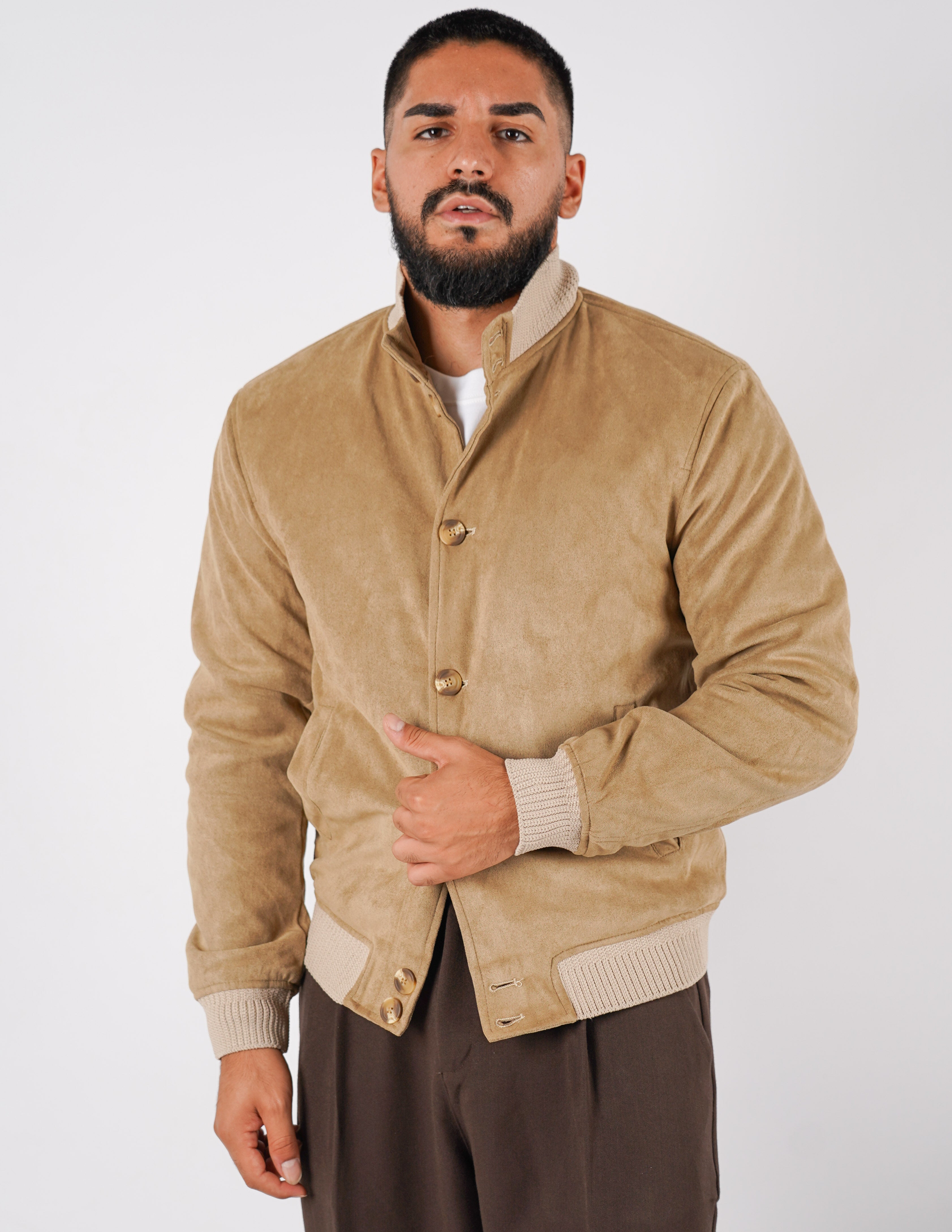 Giubbino imbottito con bottoni