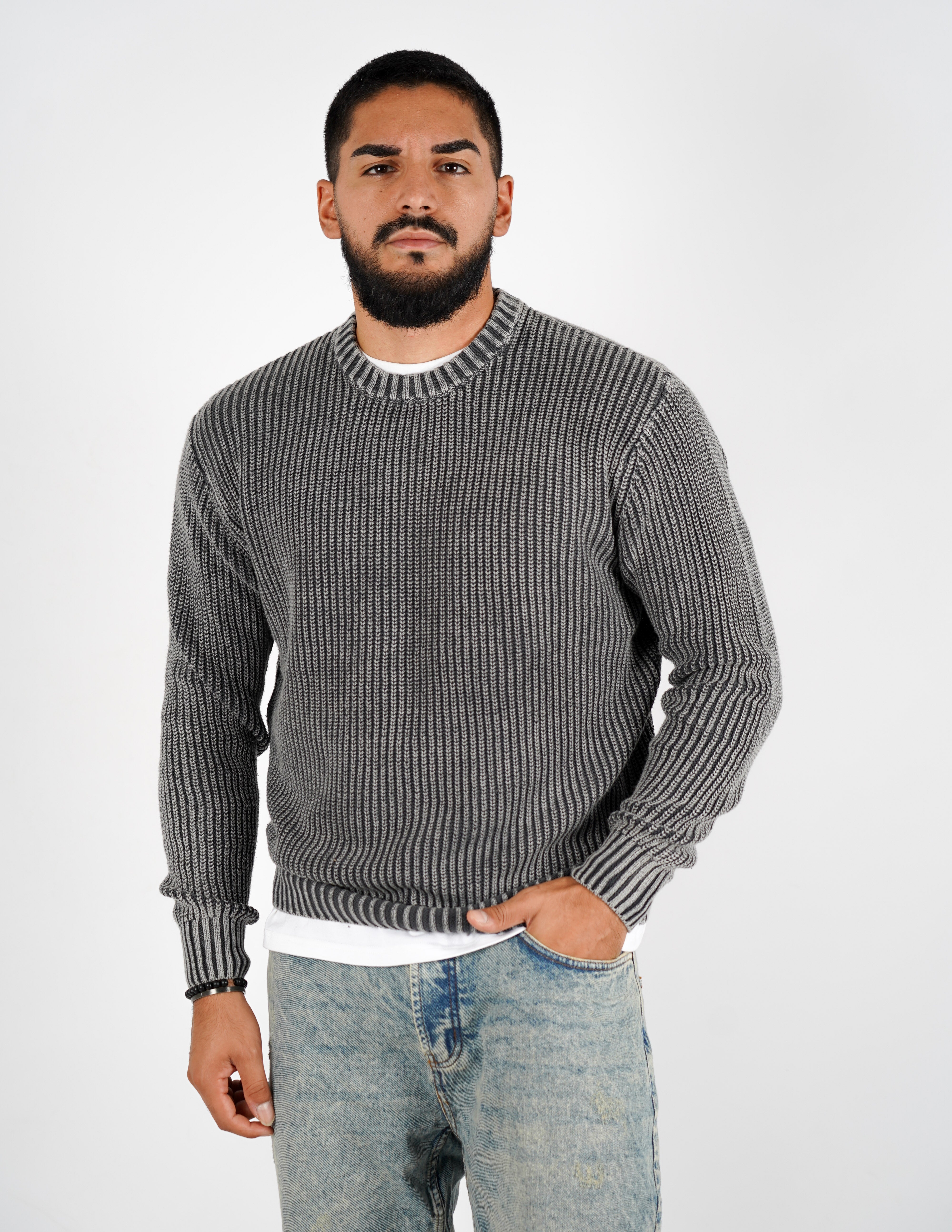 Maglione slavato girocollo