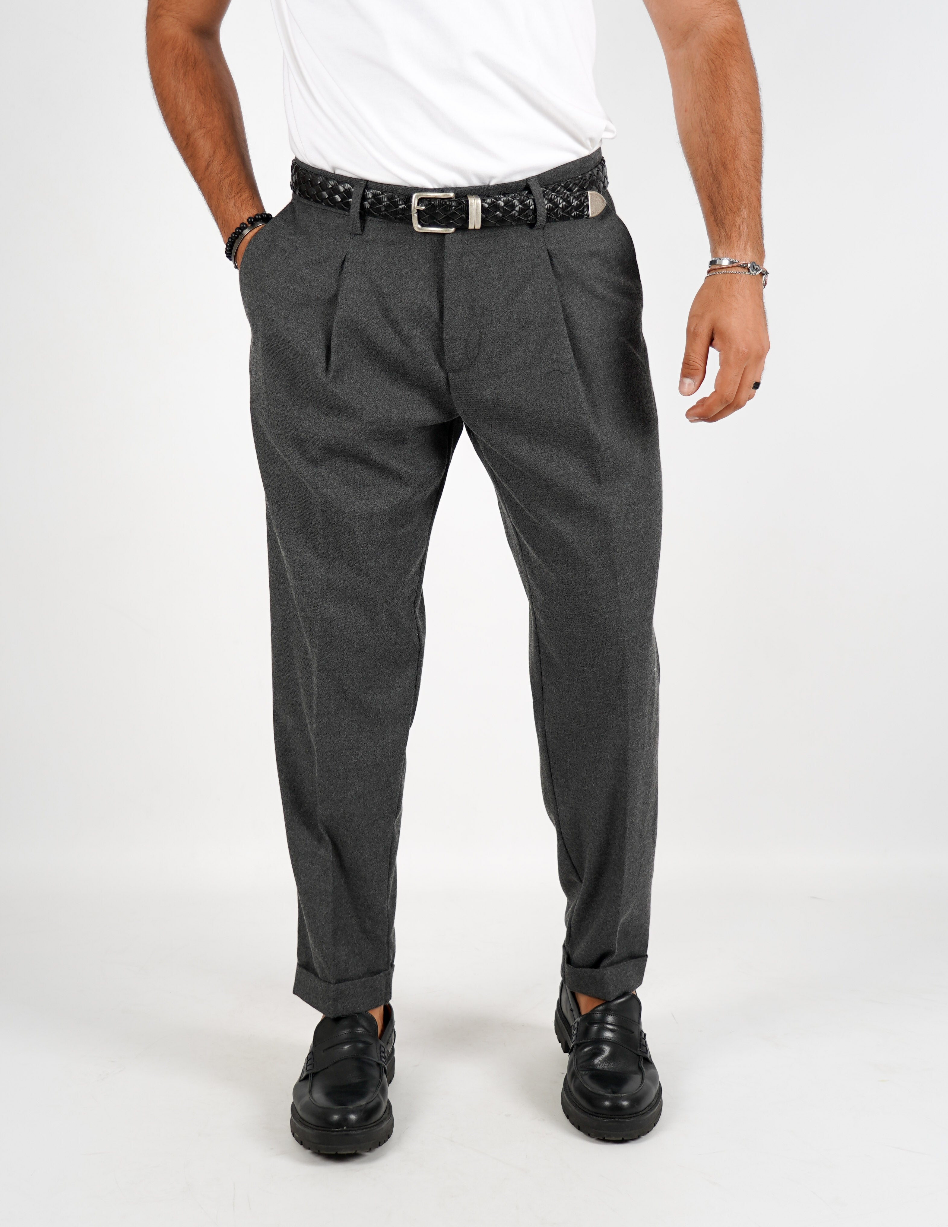 Pantalone con pence Over D