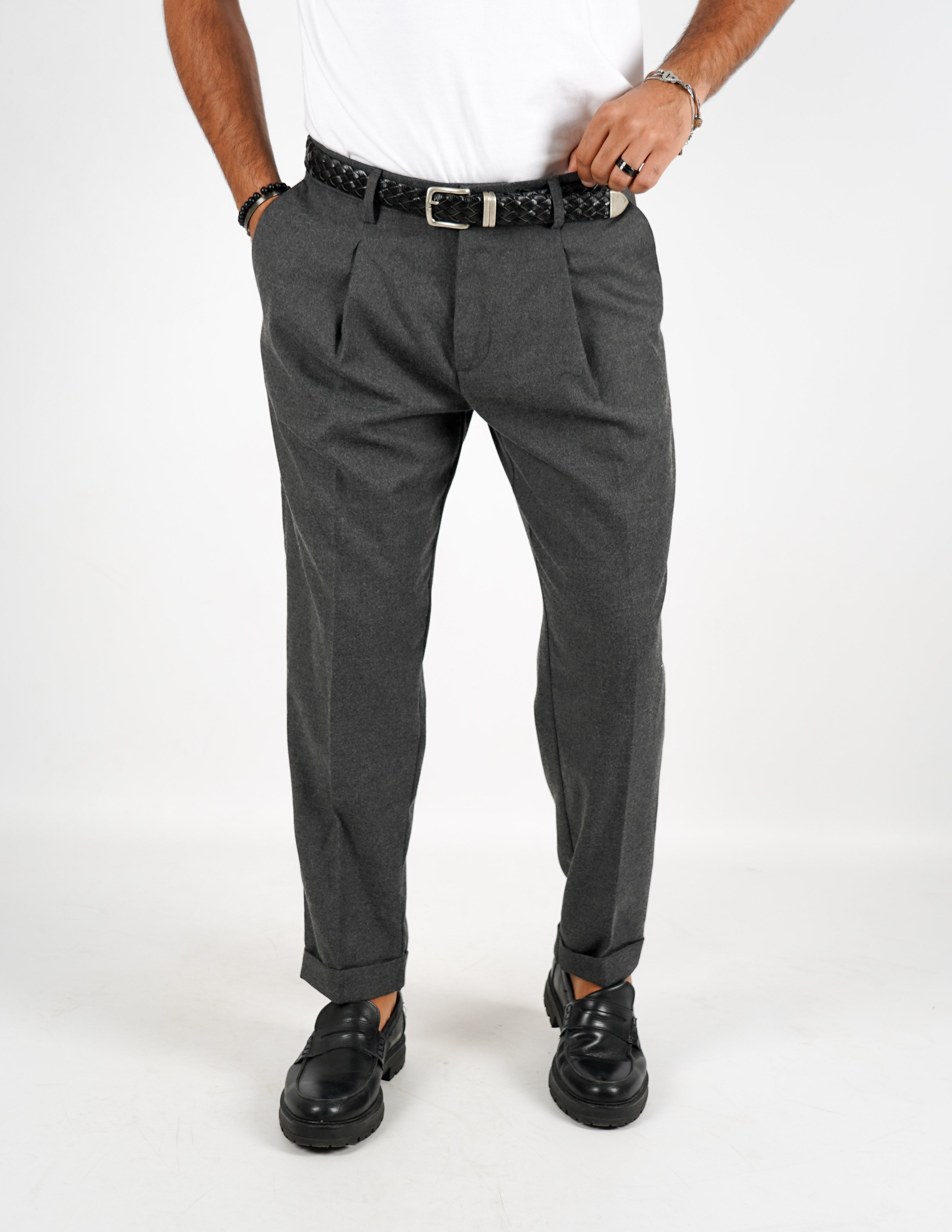 Pantalone con pence Over D