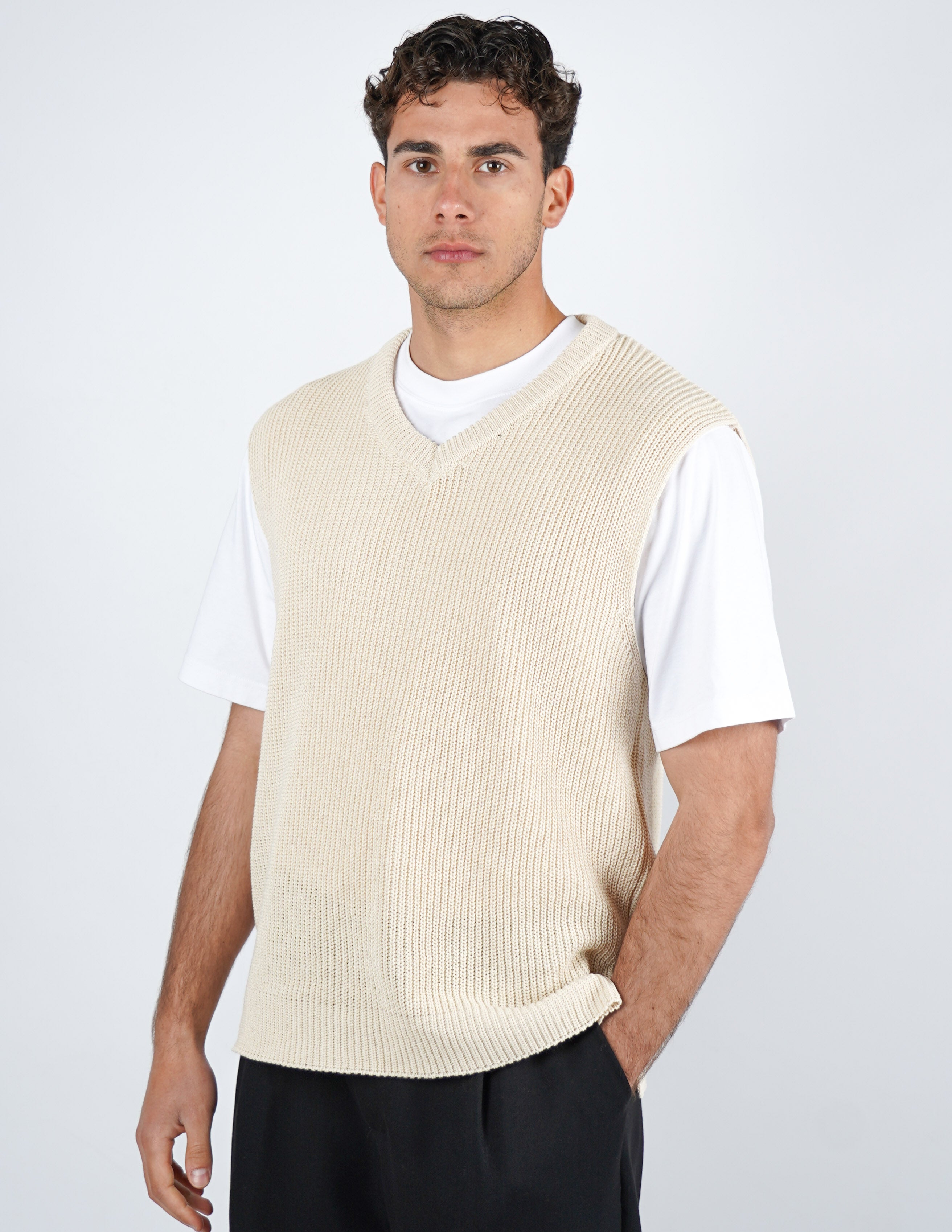 SMANICATO COLLO A V IN COTONE