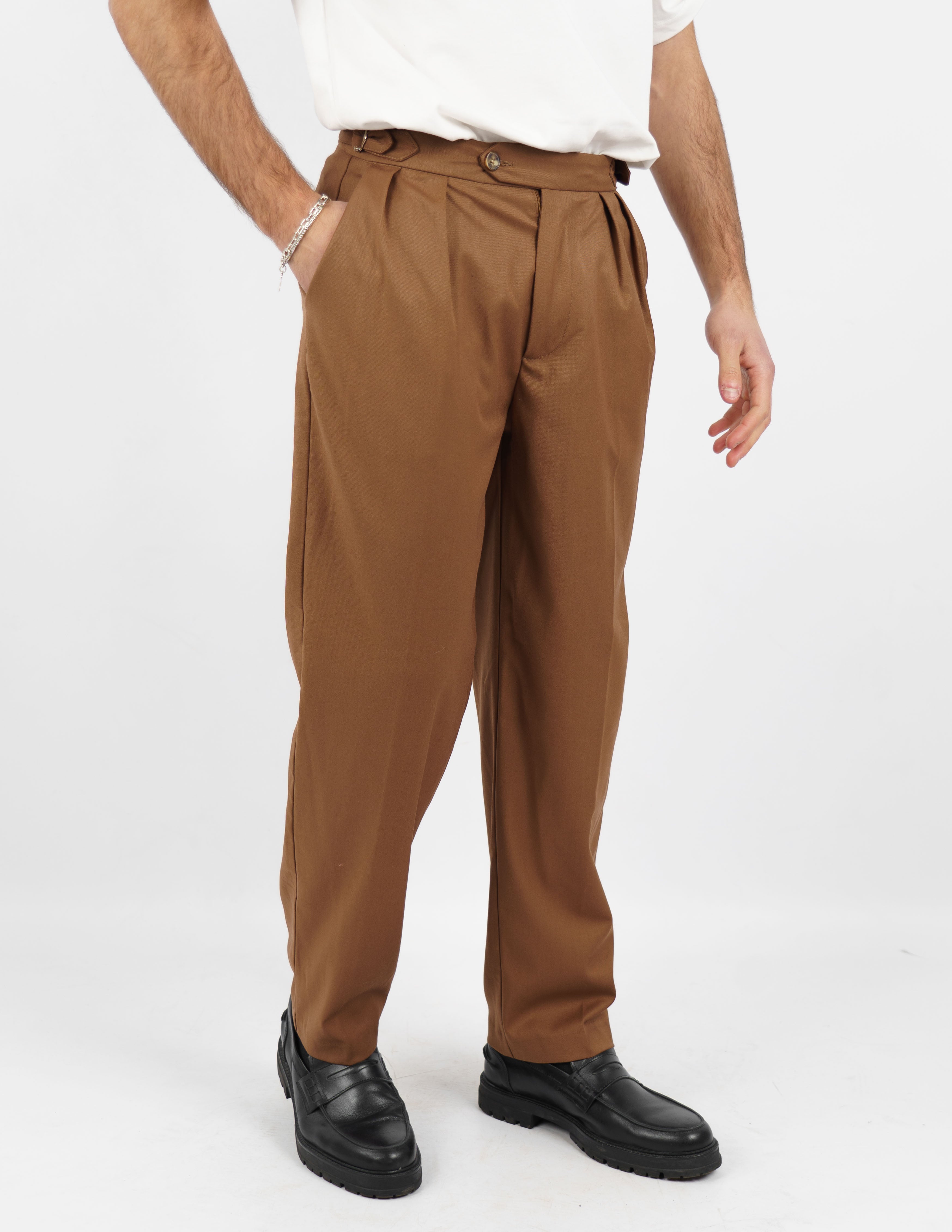 pantalone elegante fondo ampio