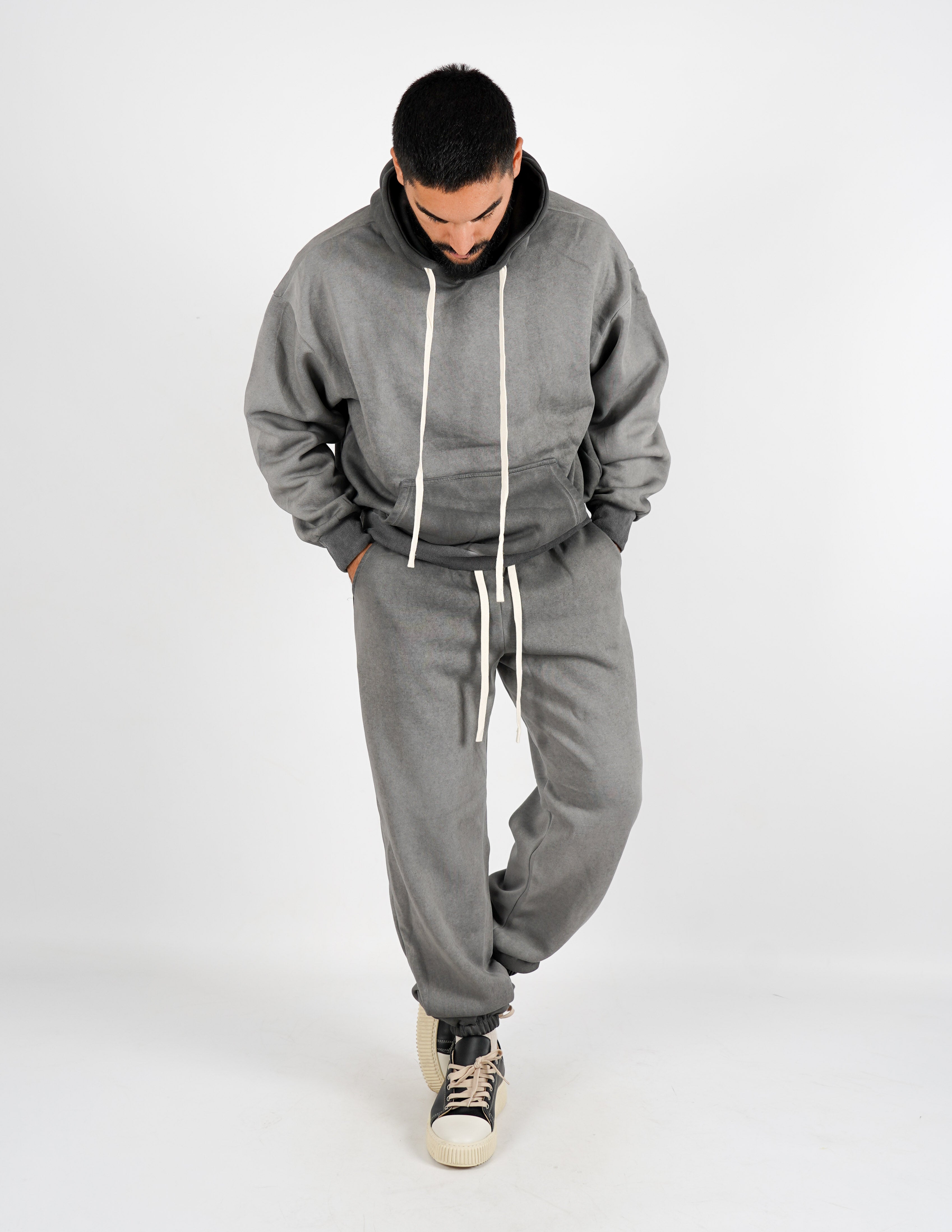 Tuta completa con elastico