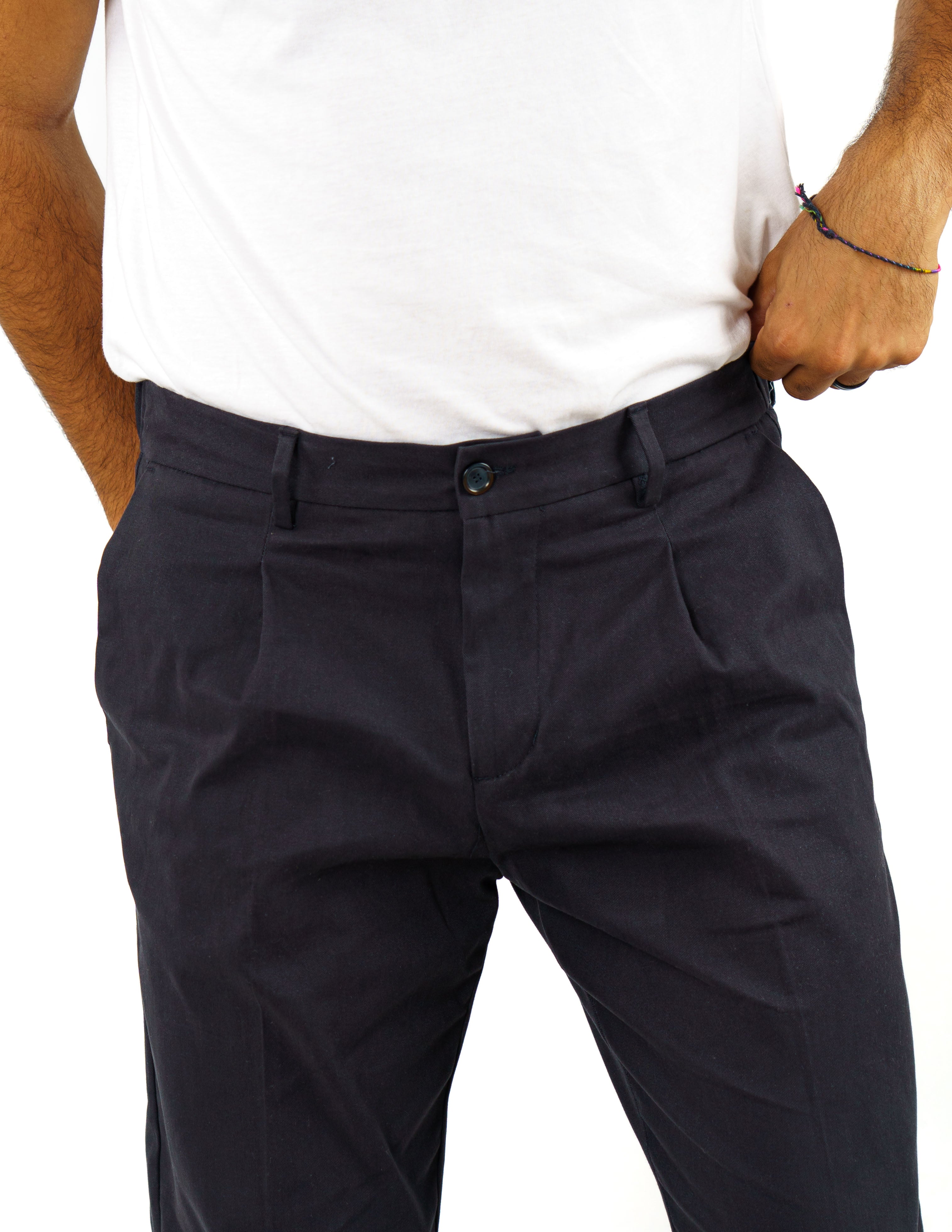 pantalone lungo con pence over d
