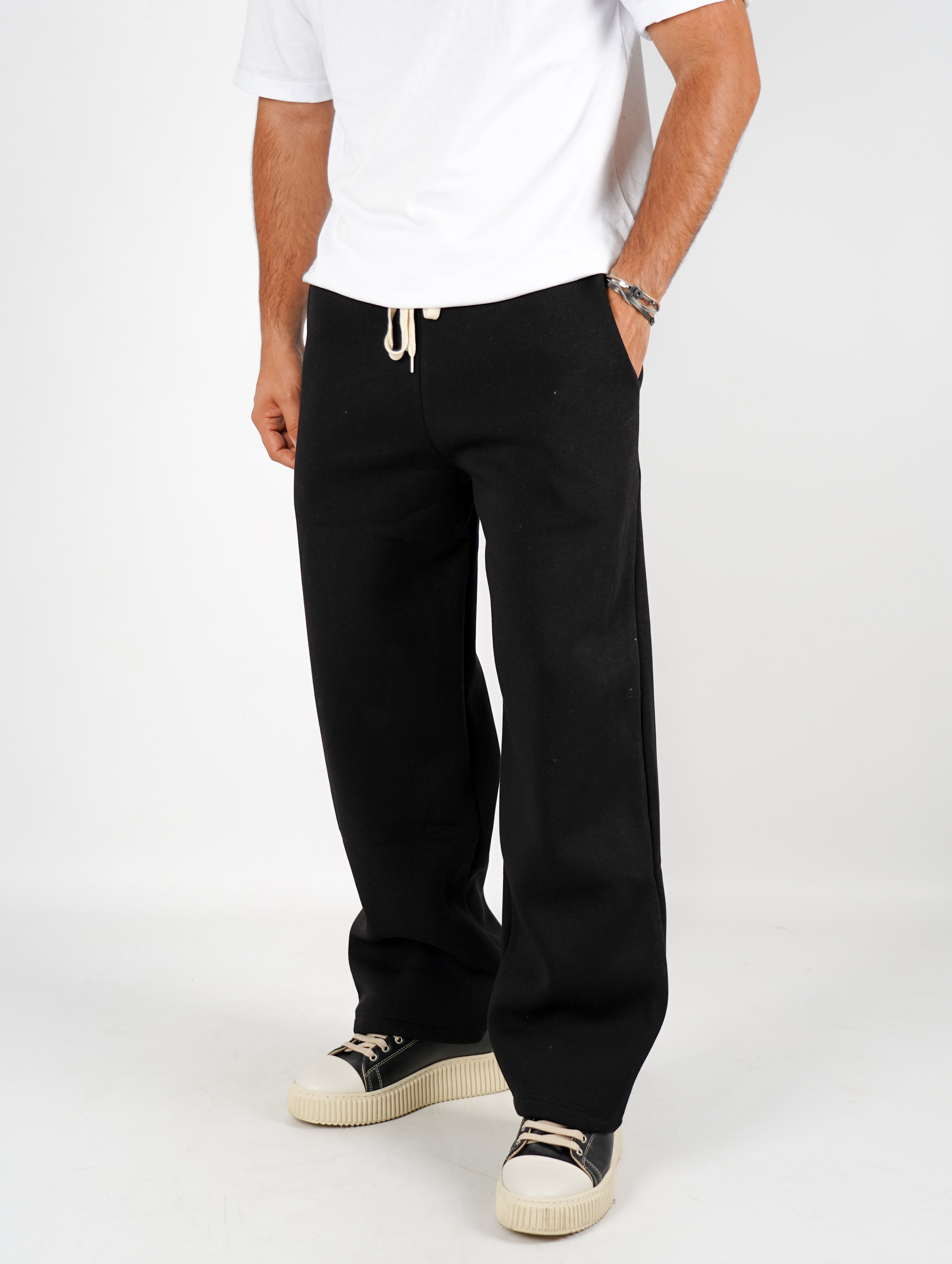 Pantalone in tuta fondo largo