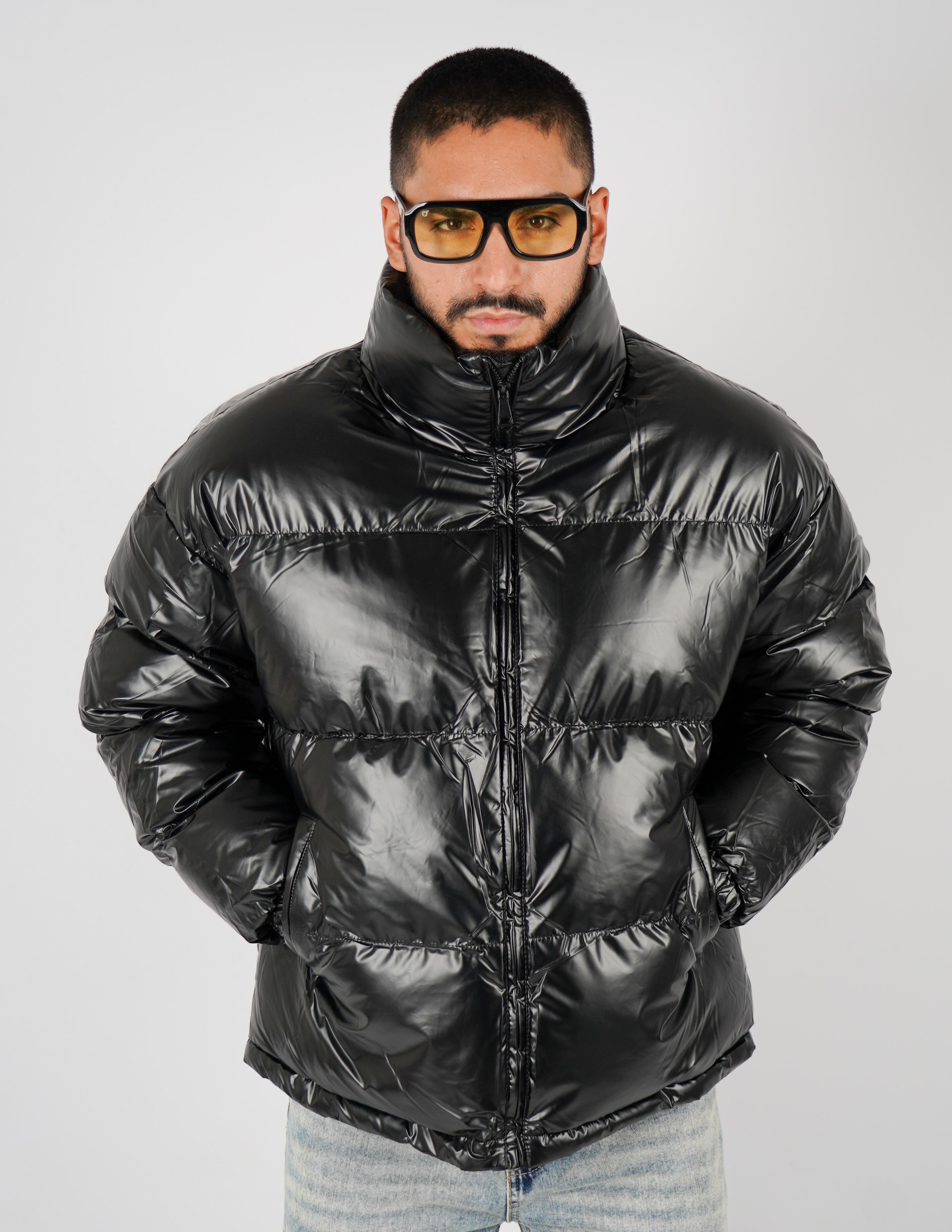 Bomber lucido con collo