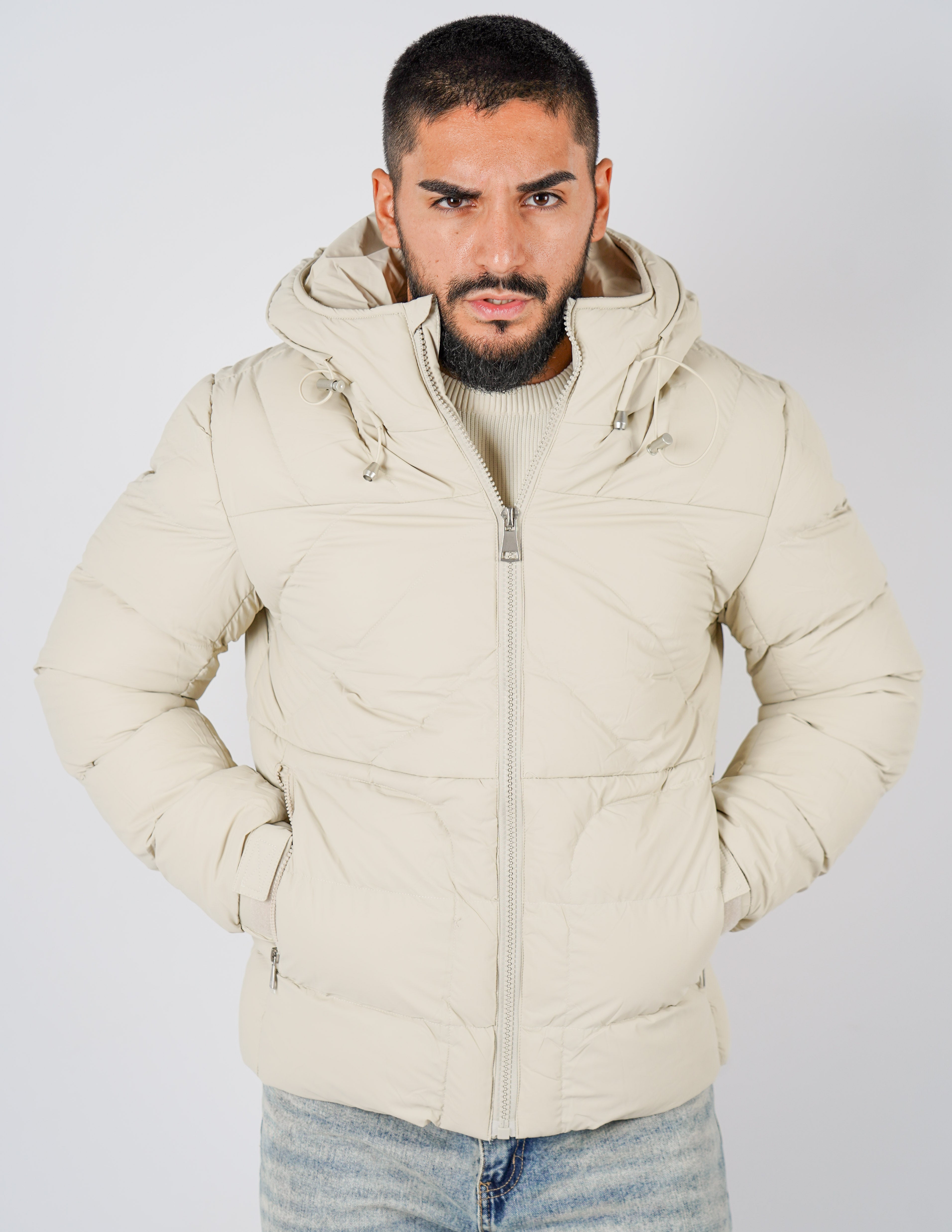 Bomber con cappuccio tinta unita