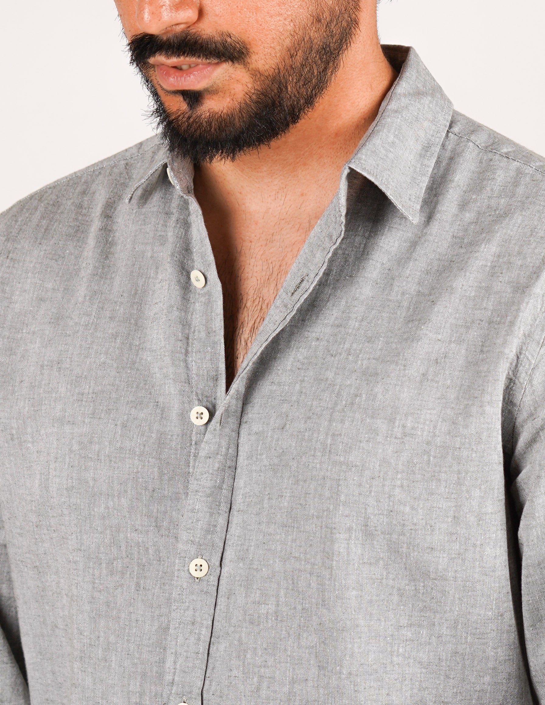 camicia uomo profumata in lino collo classico