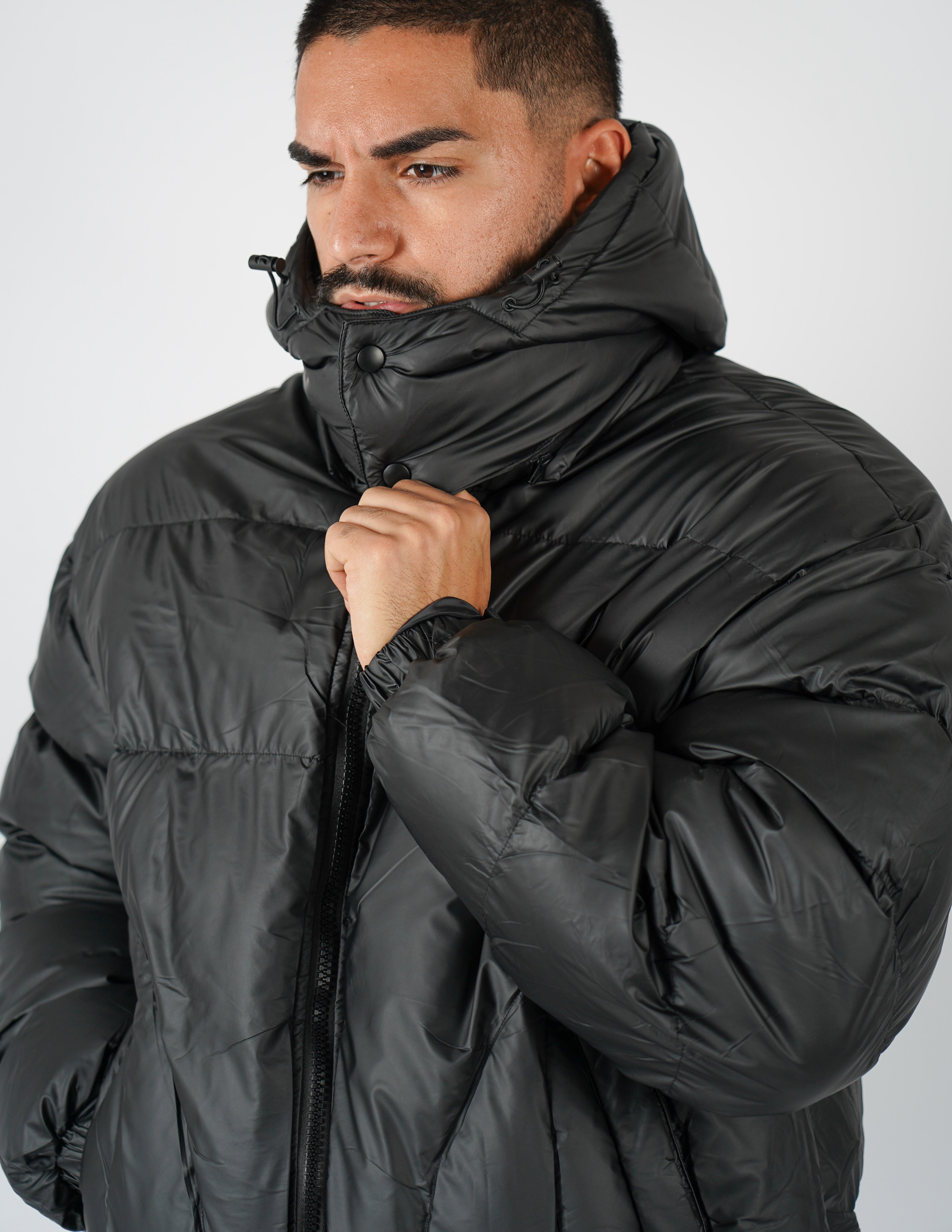 BOMBER CON CAPPUCCIO CROP FIT