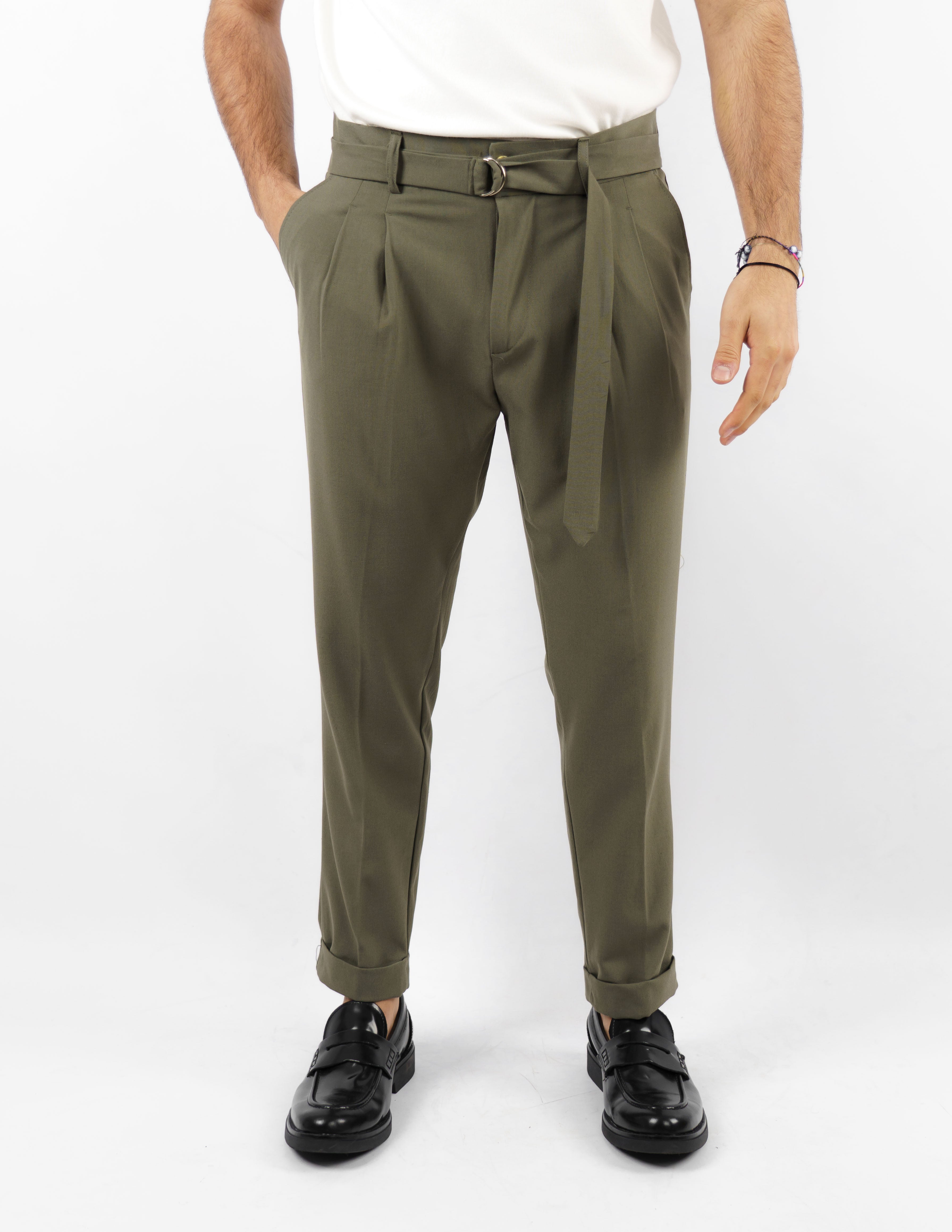 pantalone con pence e cintura