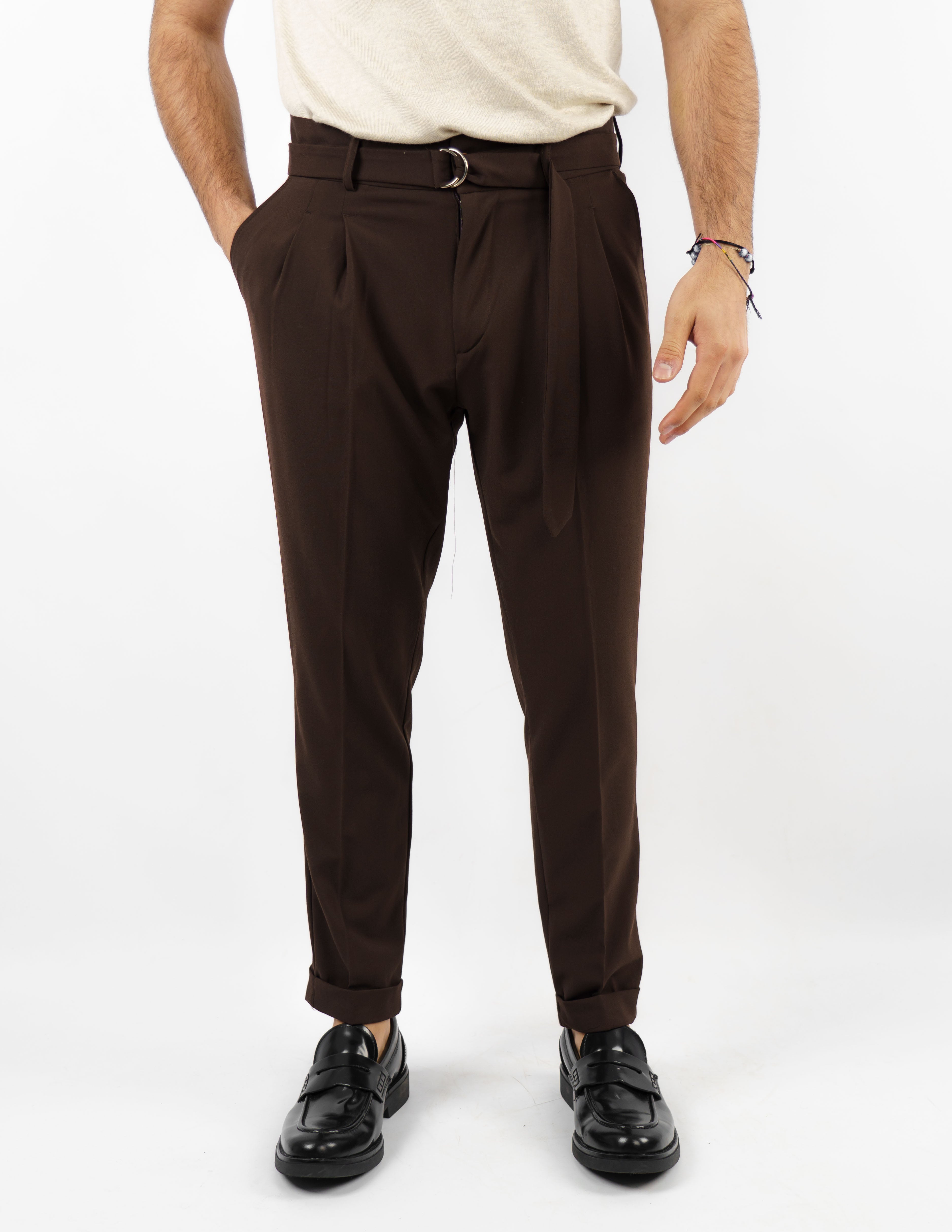 pantalone con pence e cintura