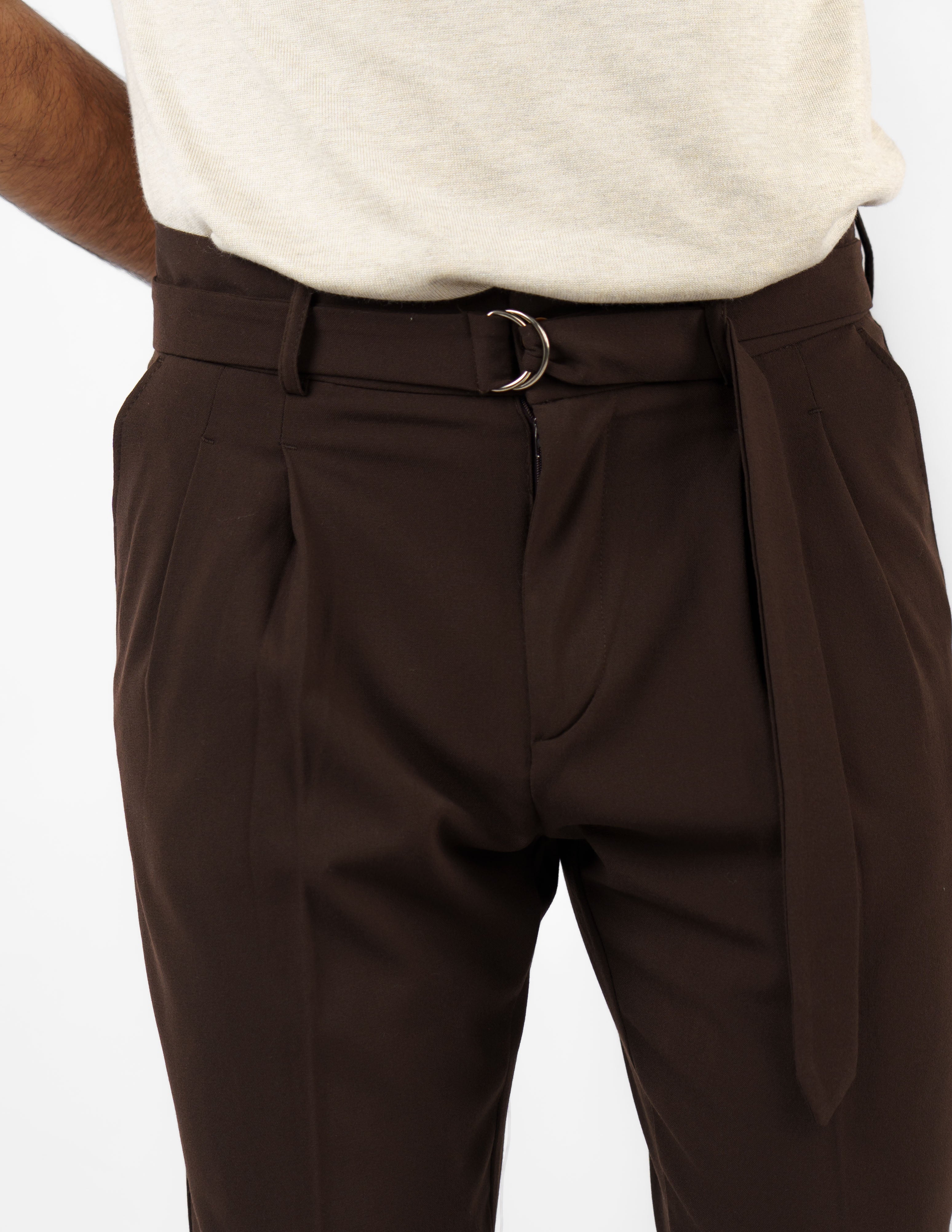 pantalone con pence e cintura