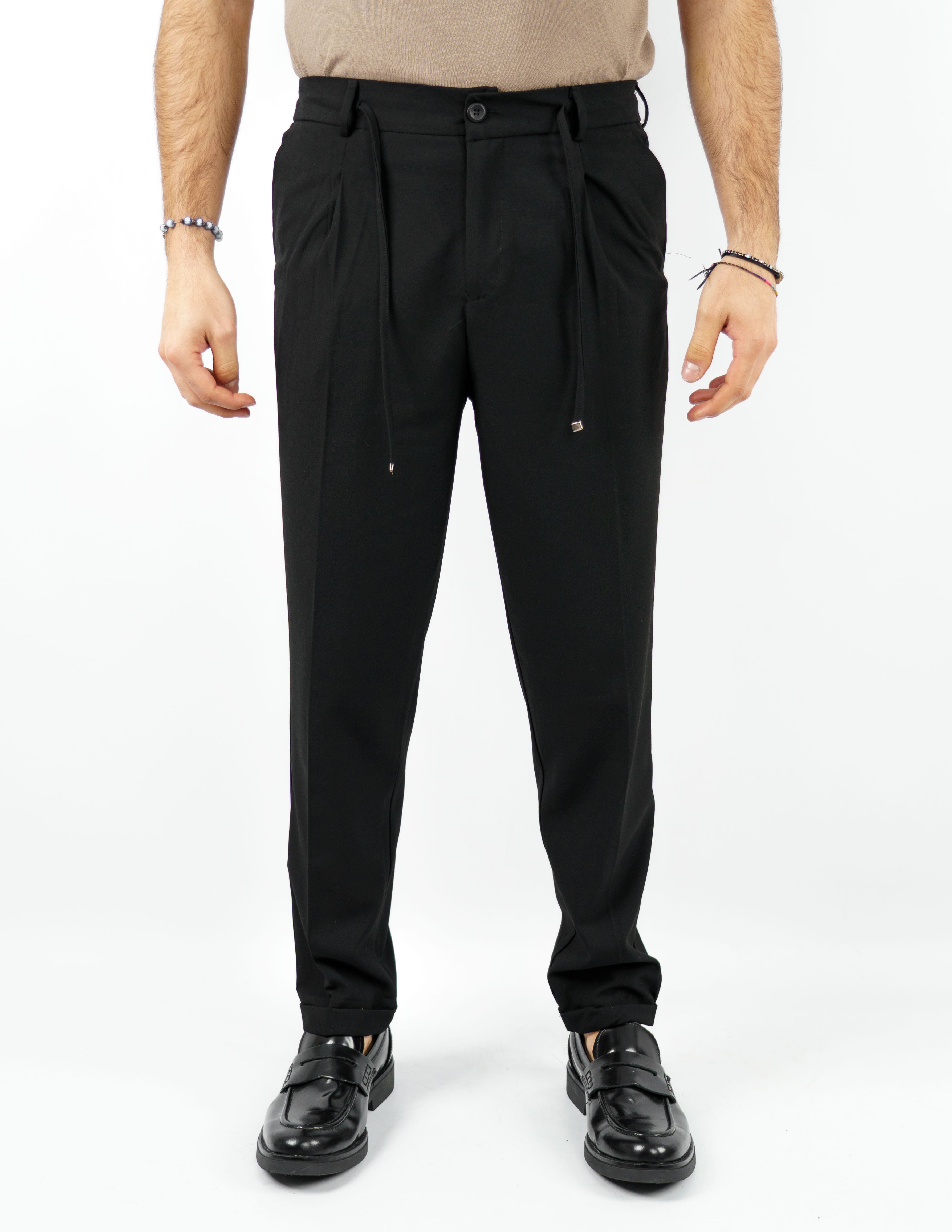 pantalone slim con elastico e laccio regolabile