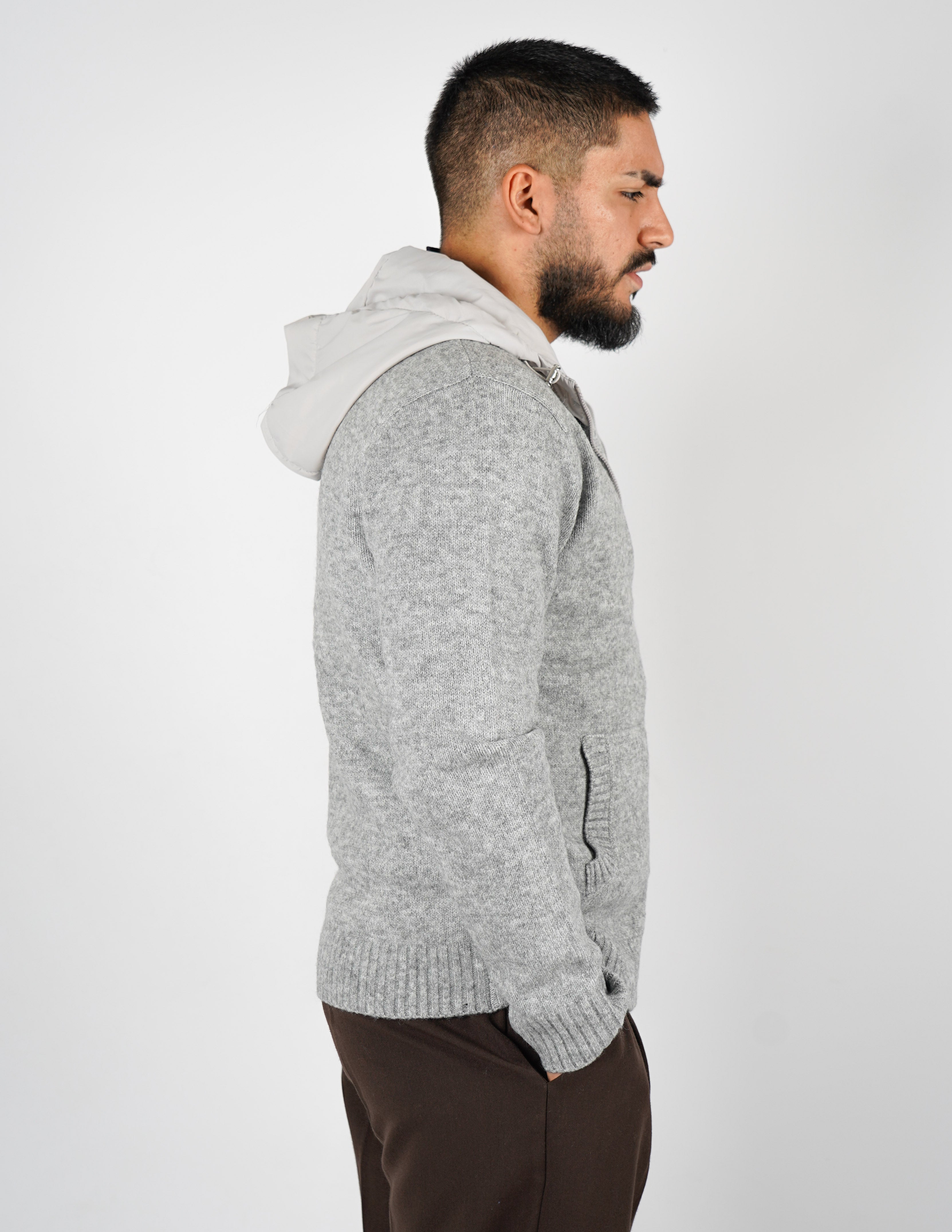 Cardigan con cappuccio tecnico