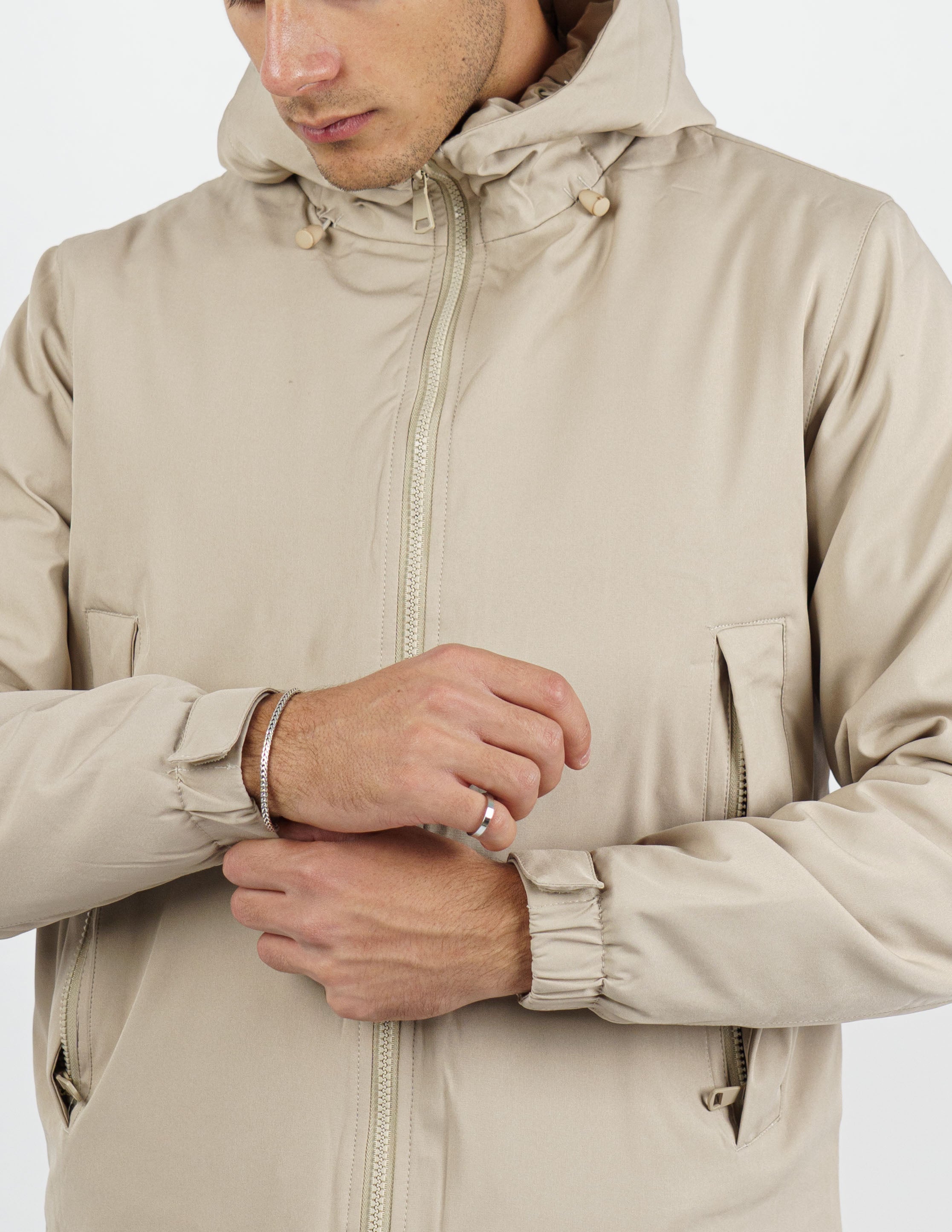 giubbino uomo tessuto tecnico con cappuccio