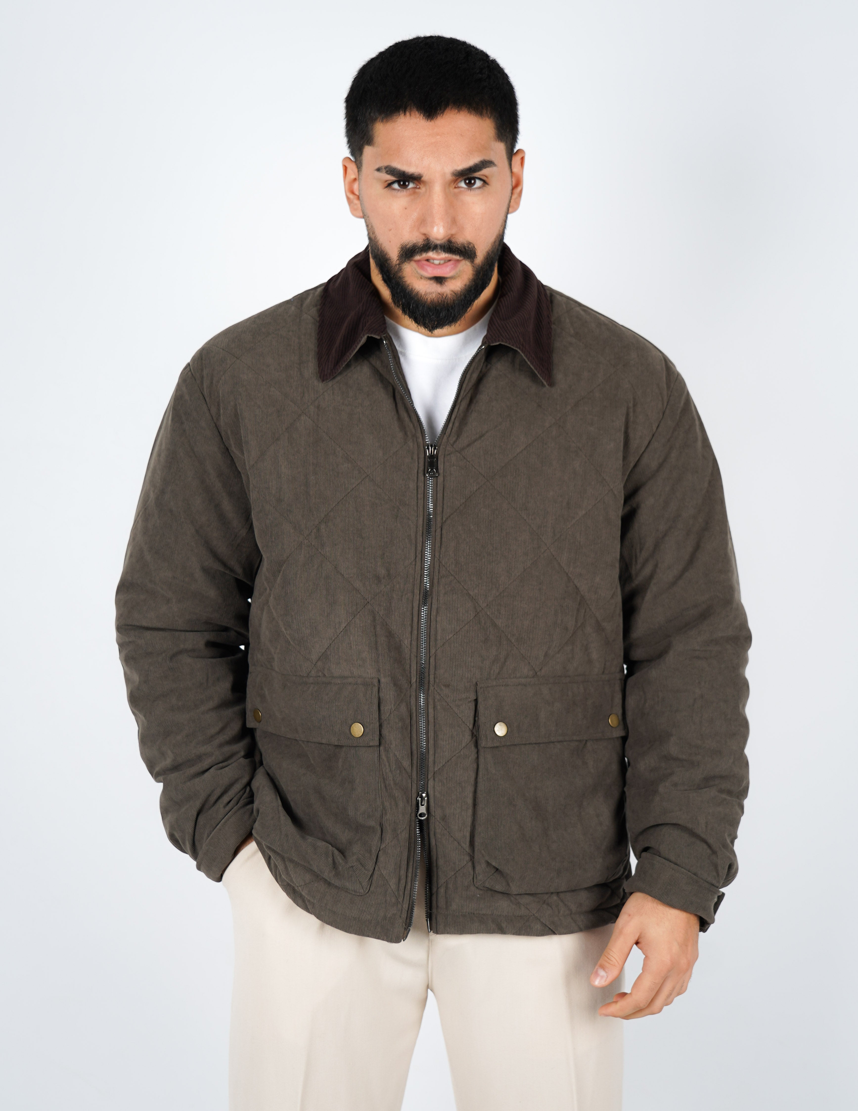 Giubbino in velluto con collo marrone