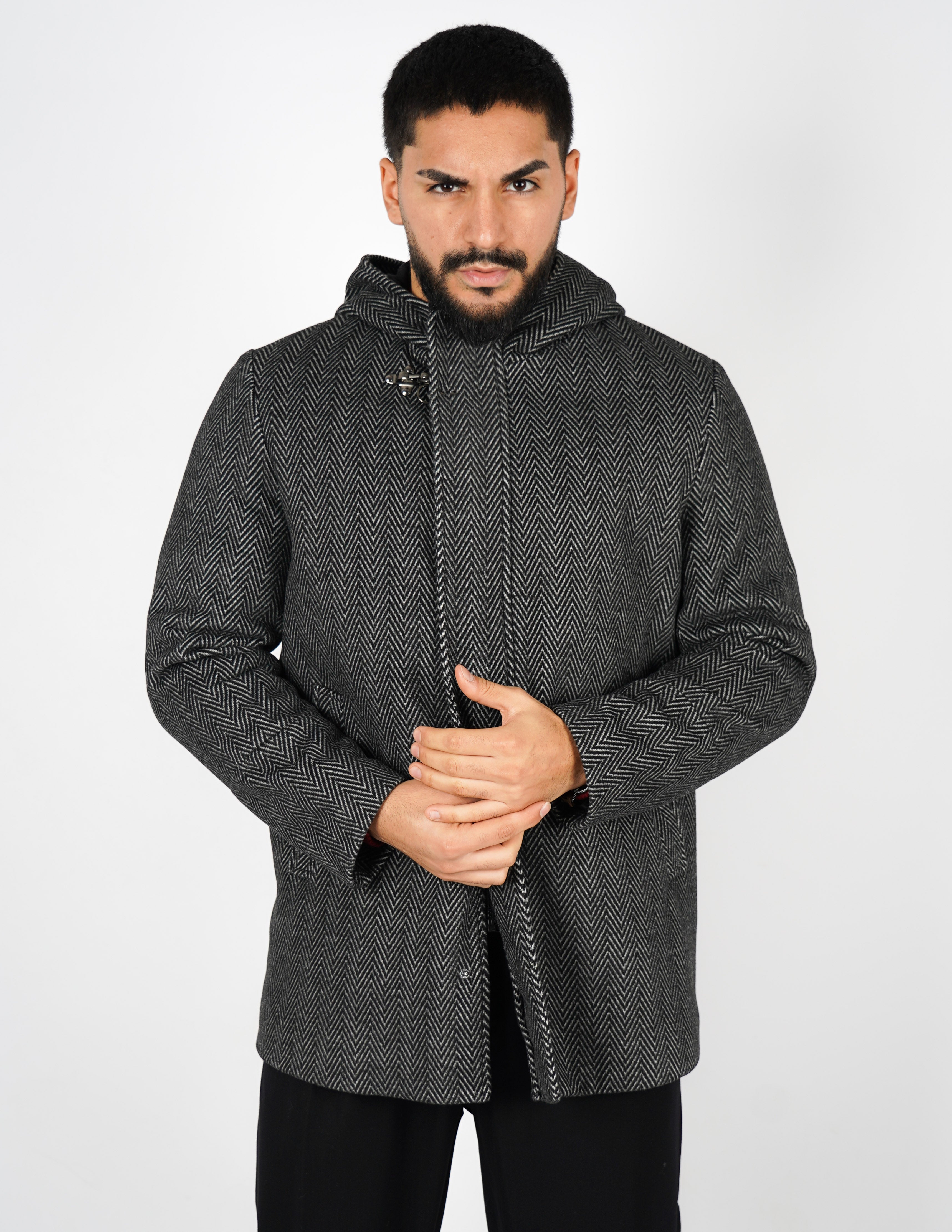 Cappotto uomo con cappuccio spigato