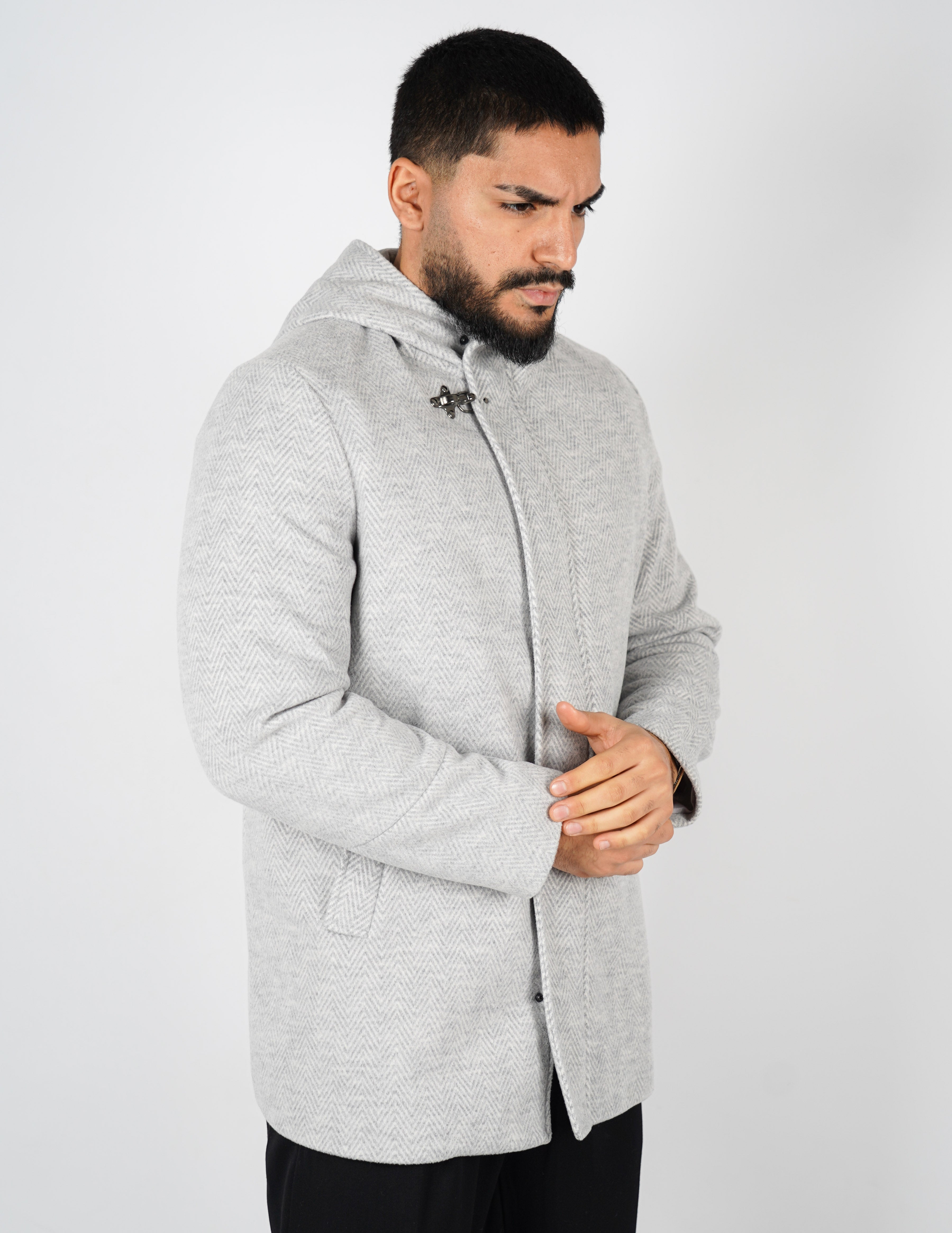 Cappotto uomo con cappuccio spigato