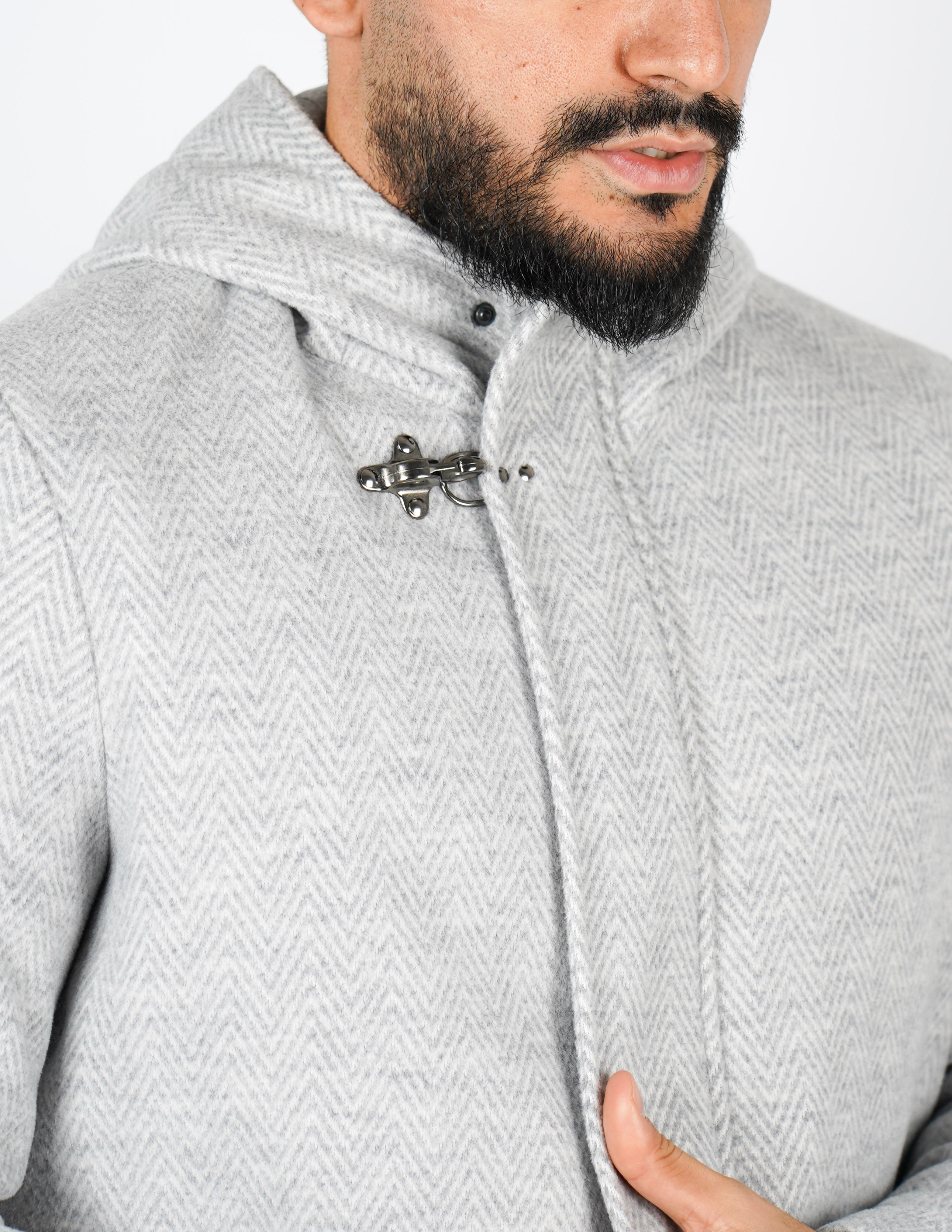 Cappotto uomo con cappuccio spigato