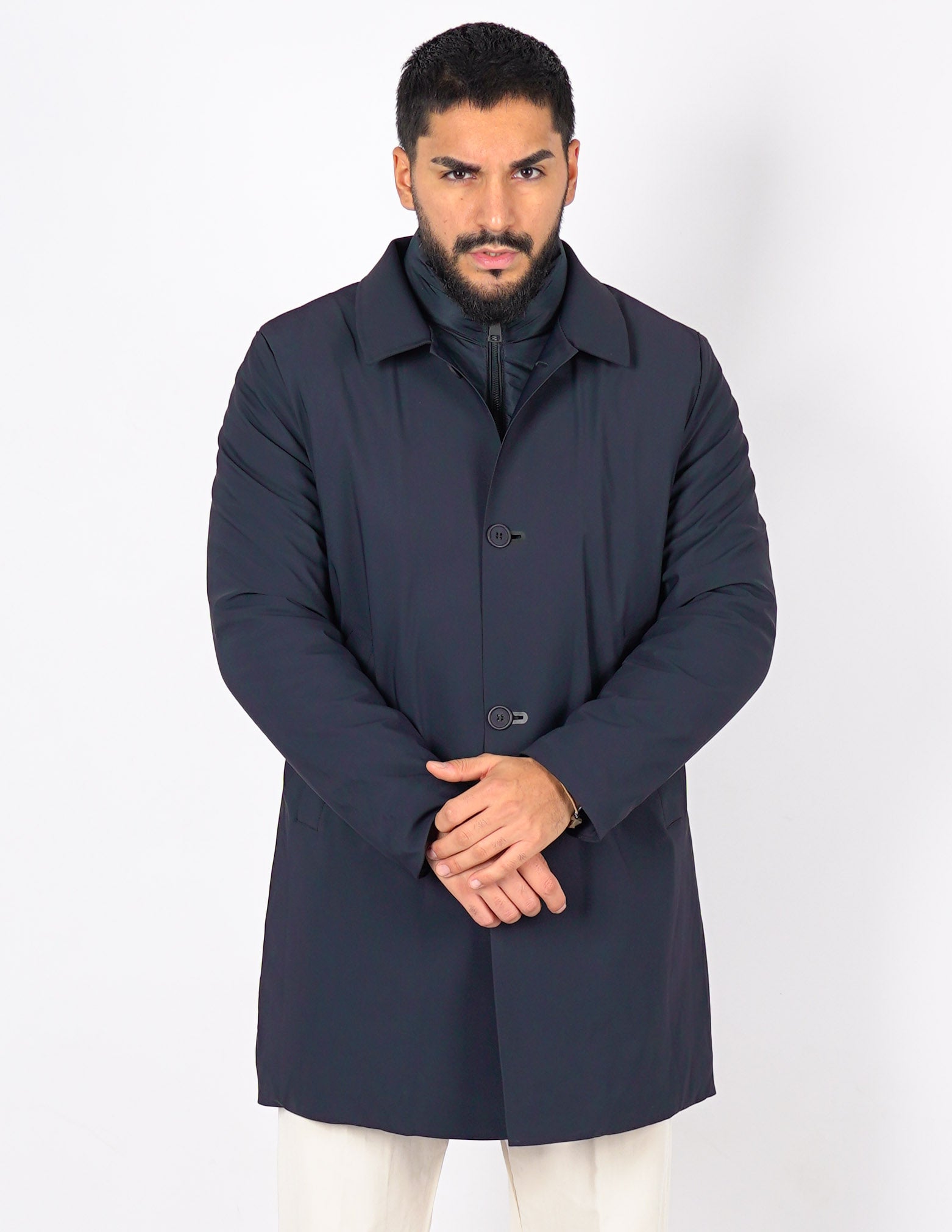 TRENCH CON PETTORINA SU TESSUTO IMPERMEABILE