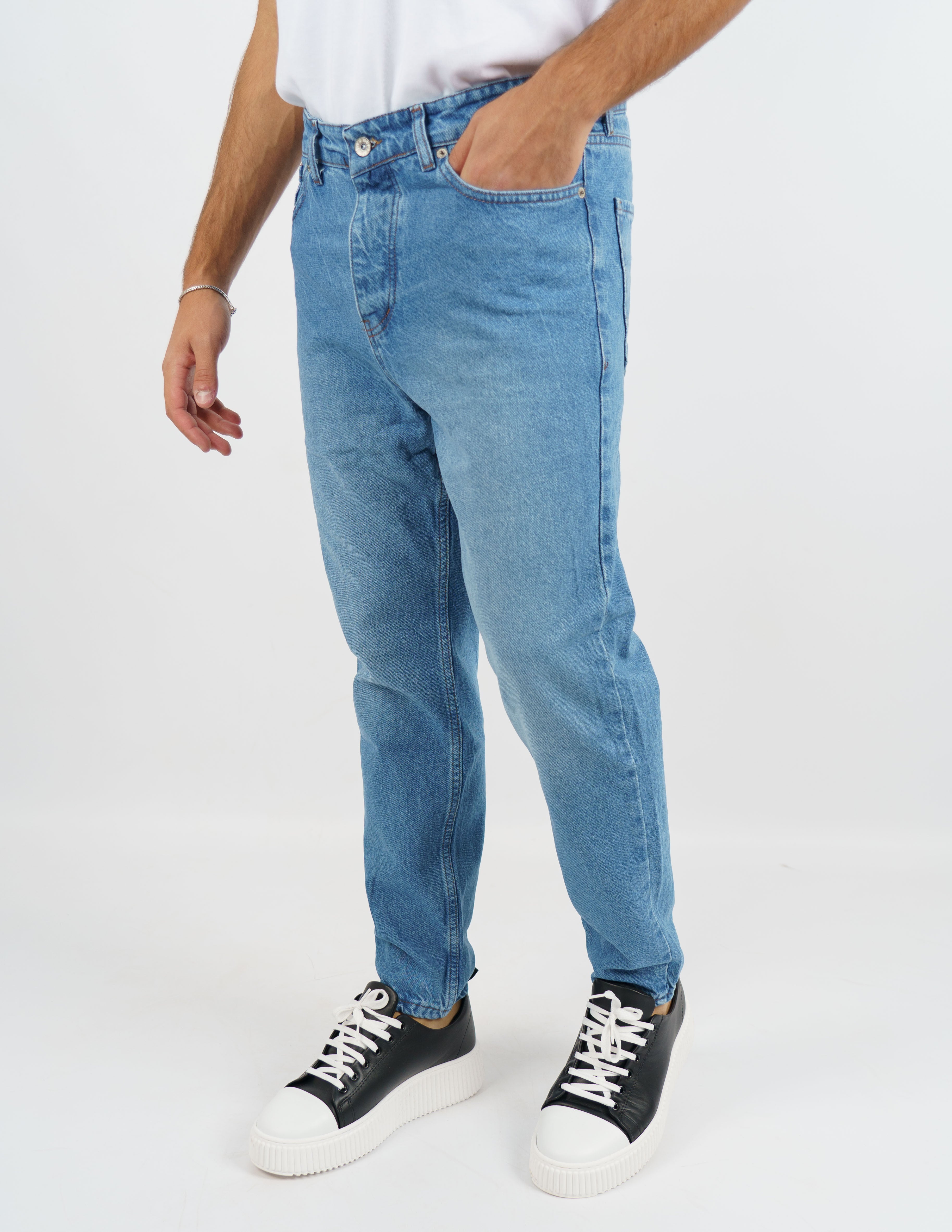 jeans carrot fit cinque tasche