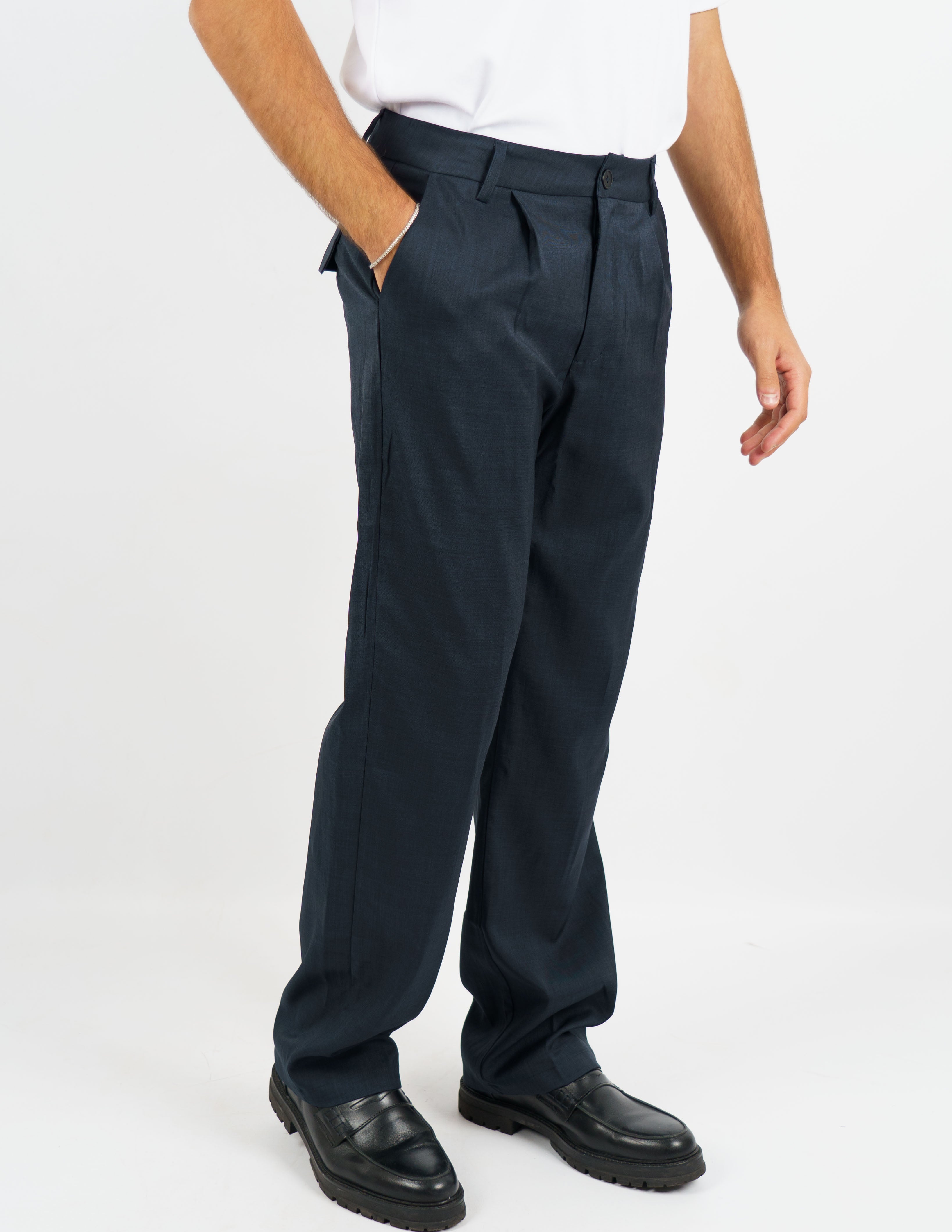 Pantalone con pence baggy