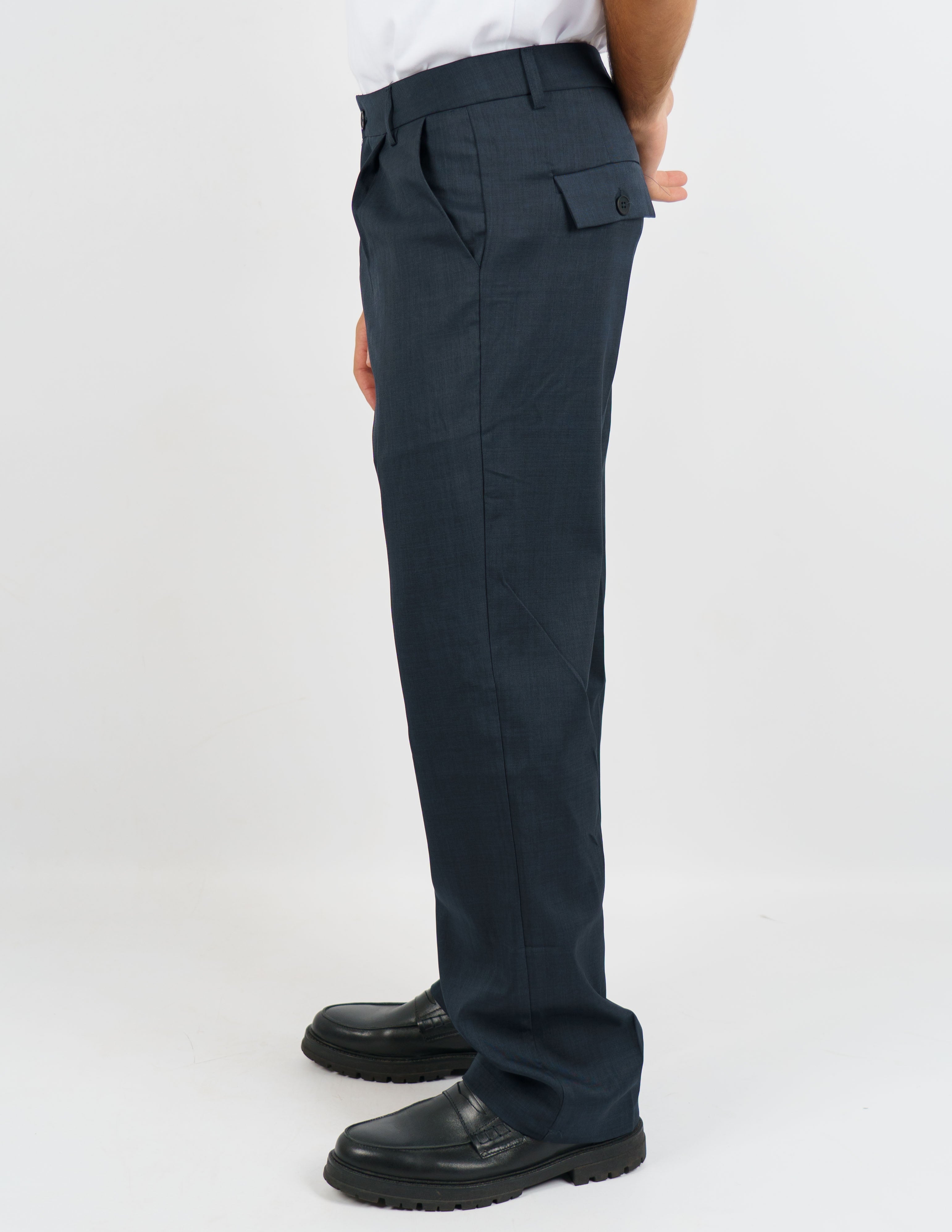Pantalone con pence baggy