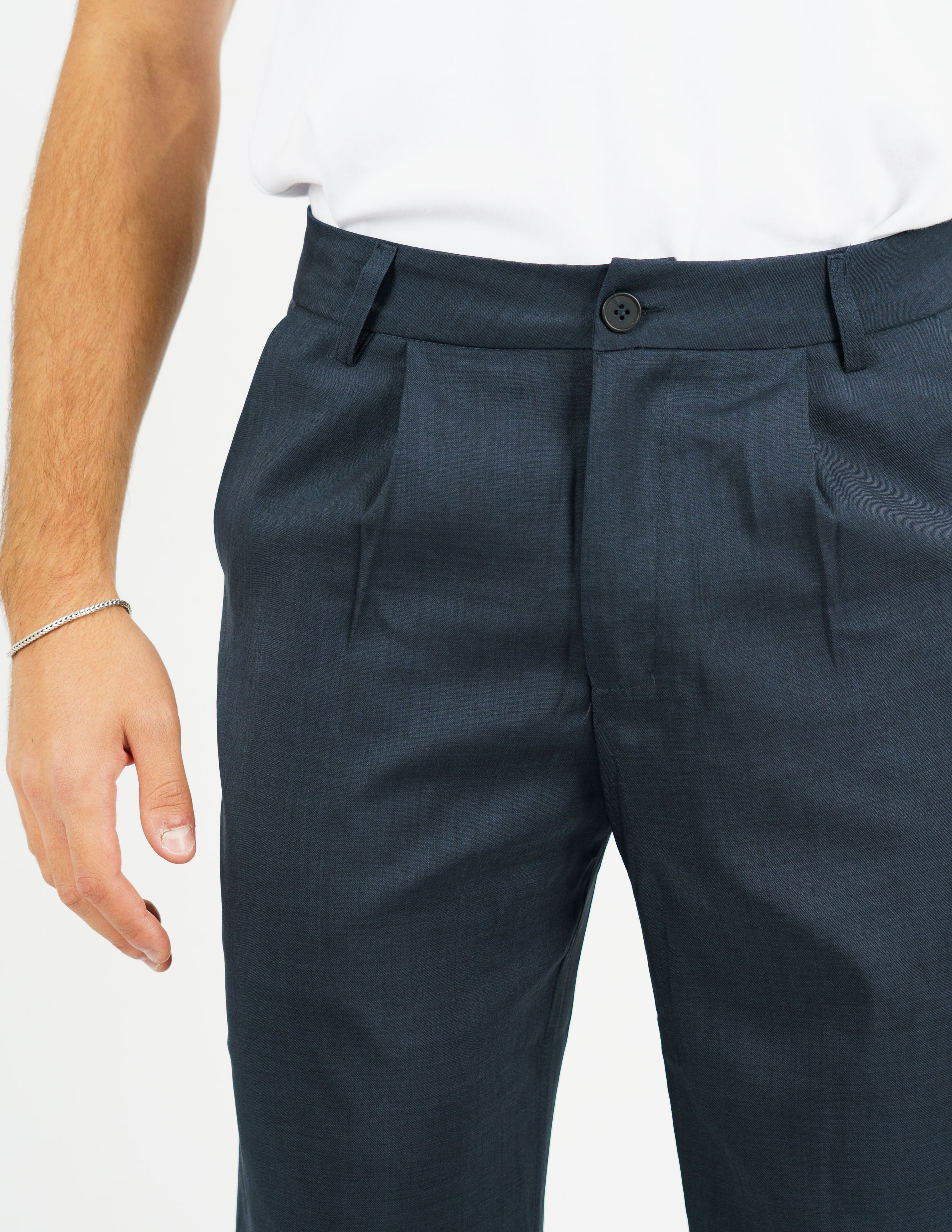 Pantalone con pence baggy