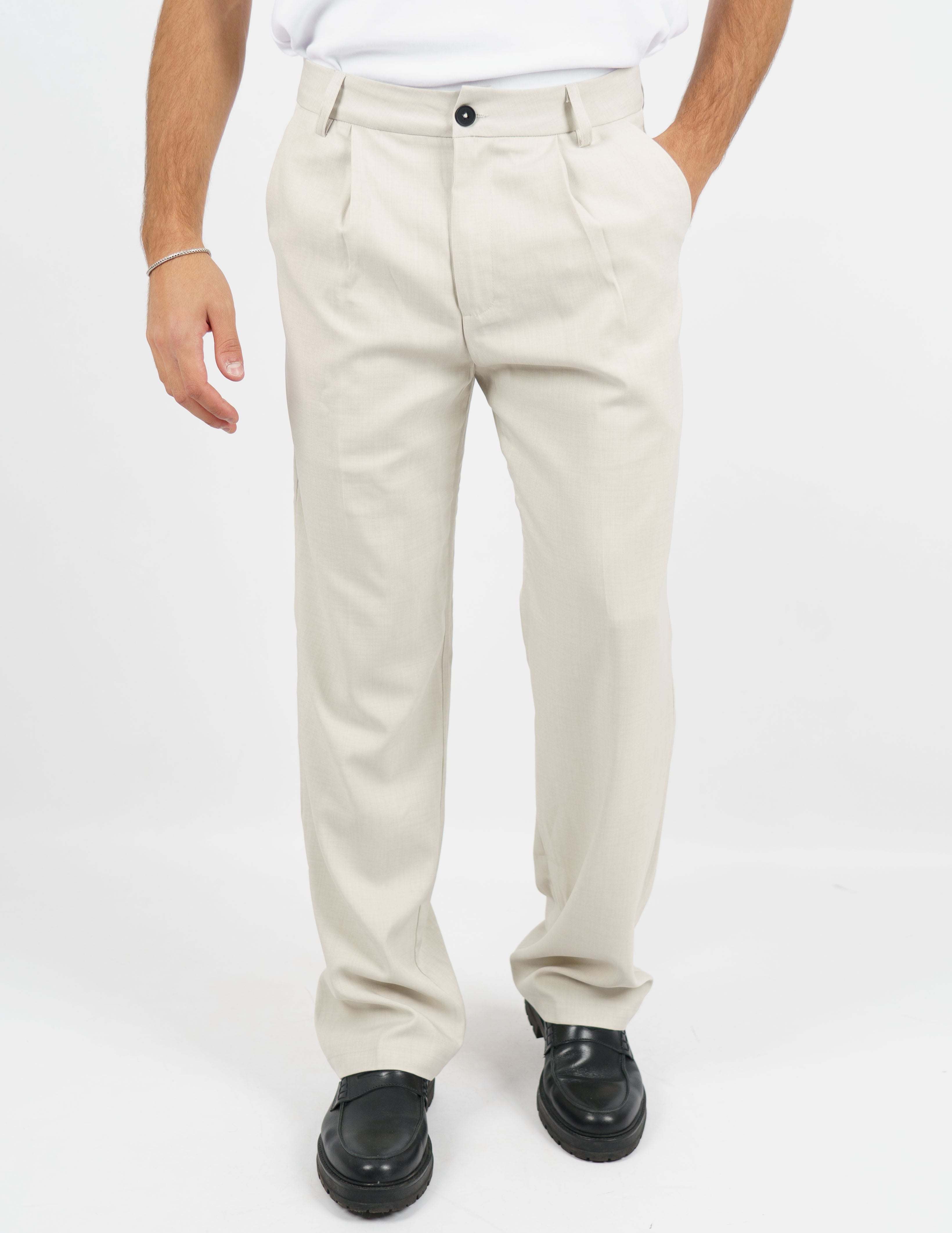 Pantalone con pence baggy