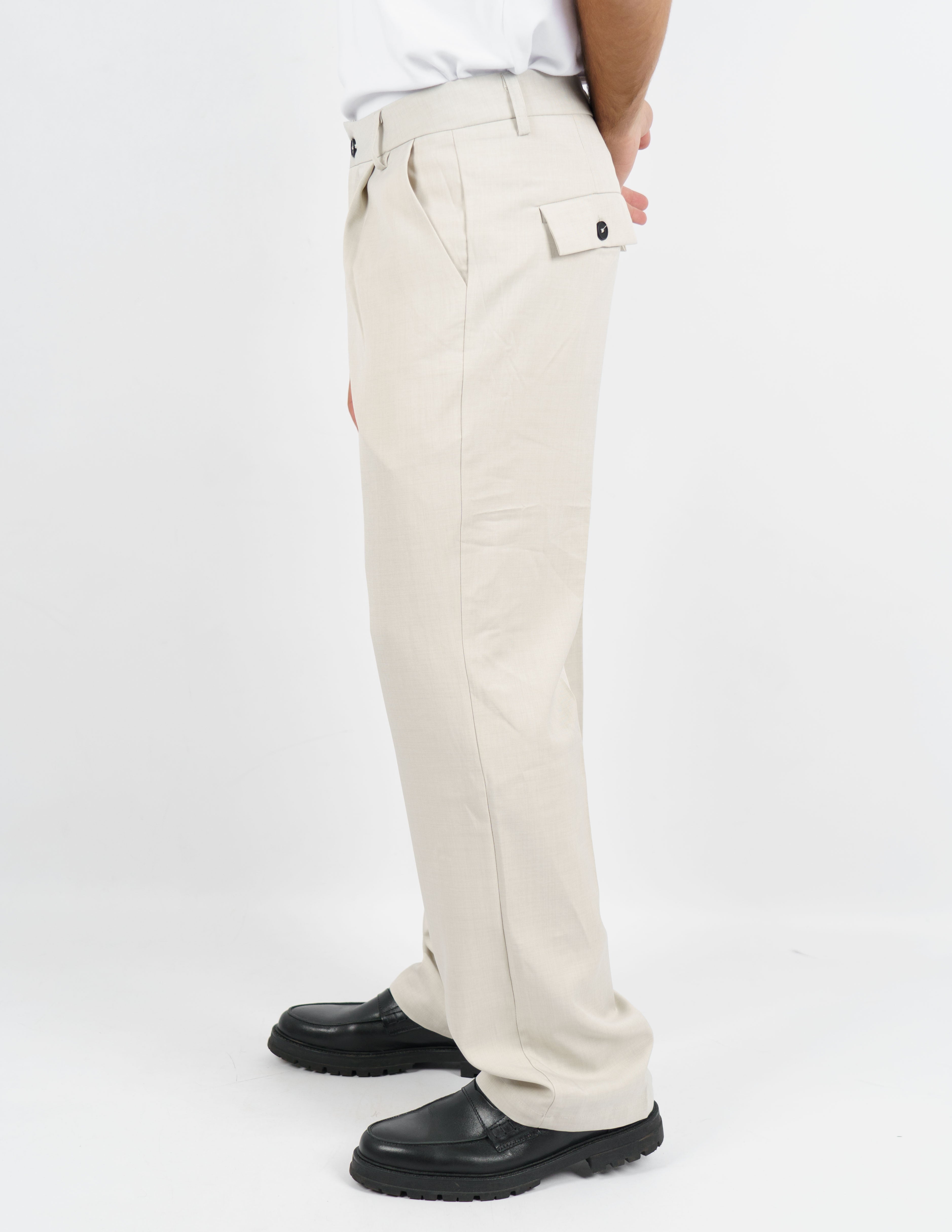 Pantalone con pence baggy
