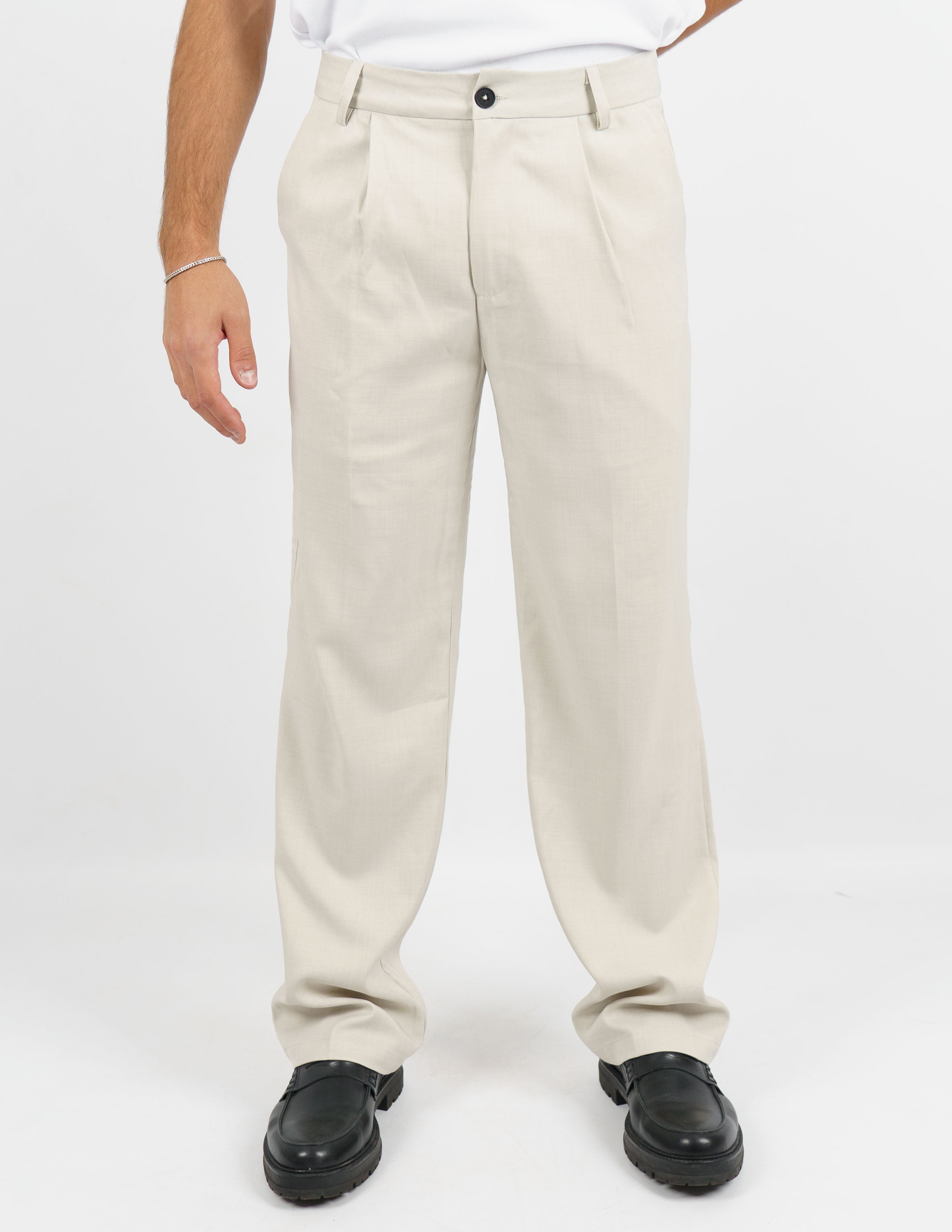 Pantalone con pence baggy