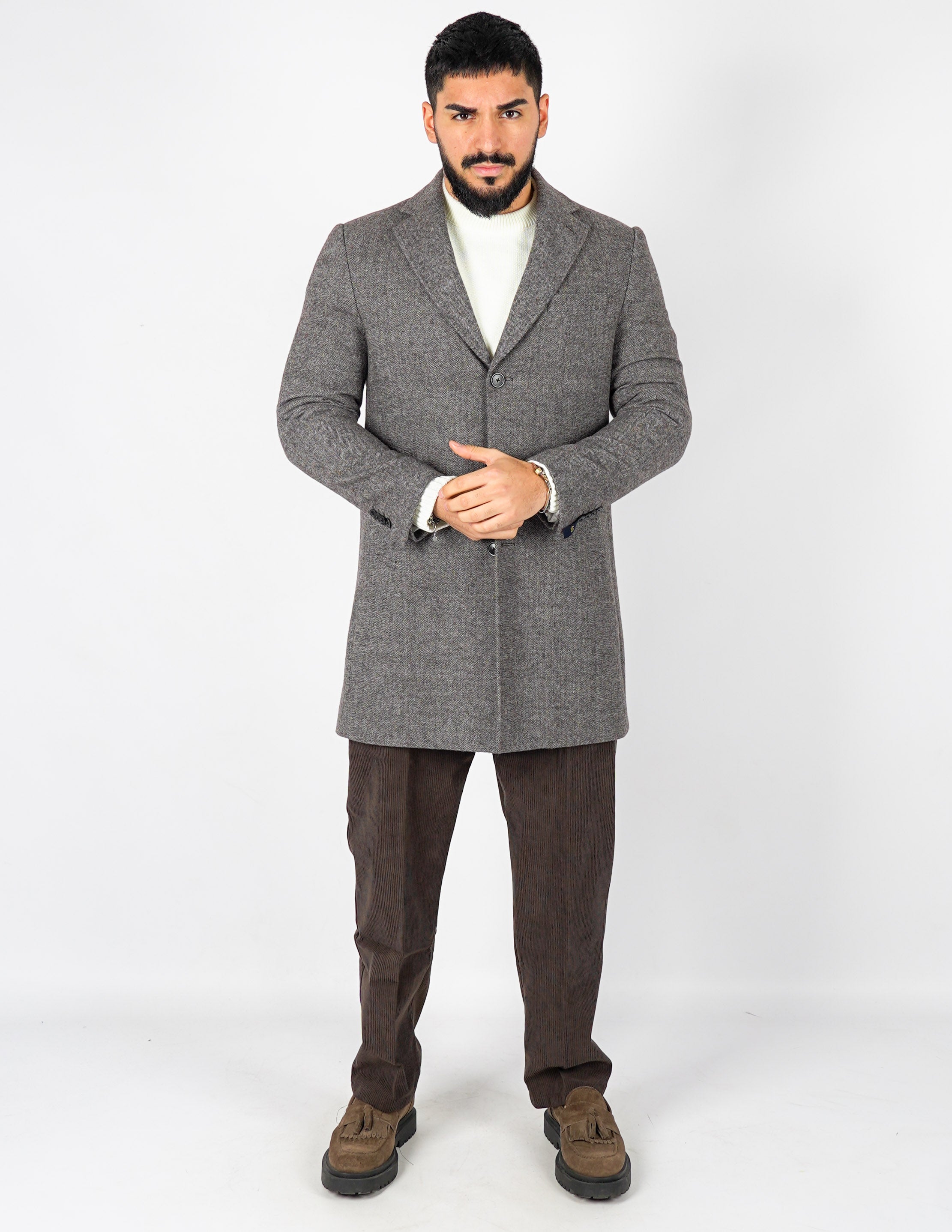 Cappotto con scollo a V