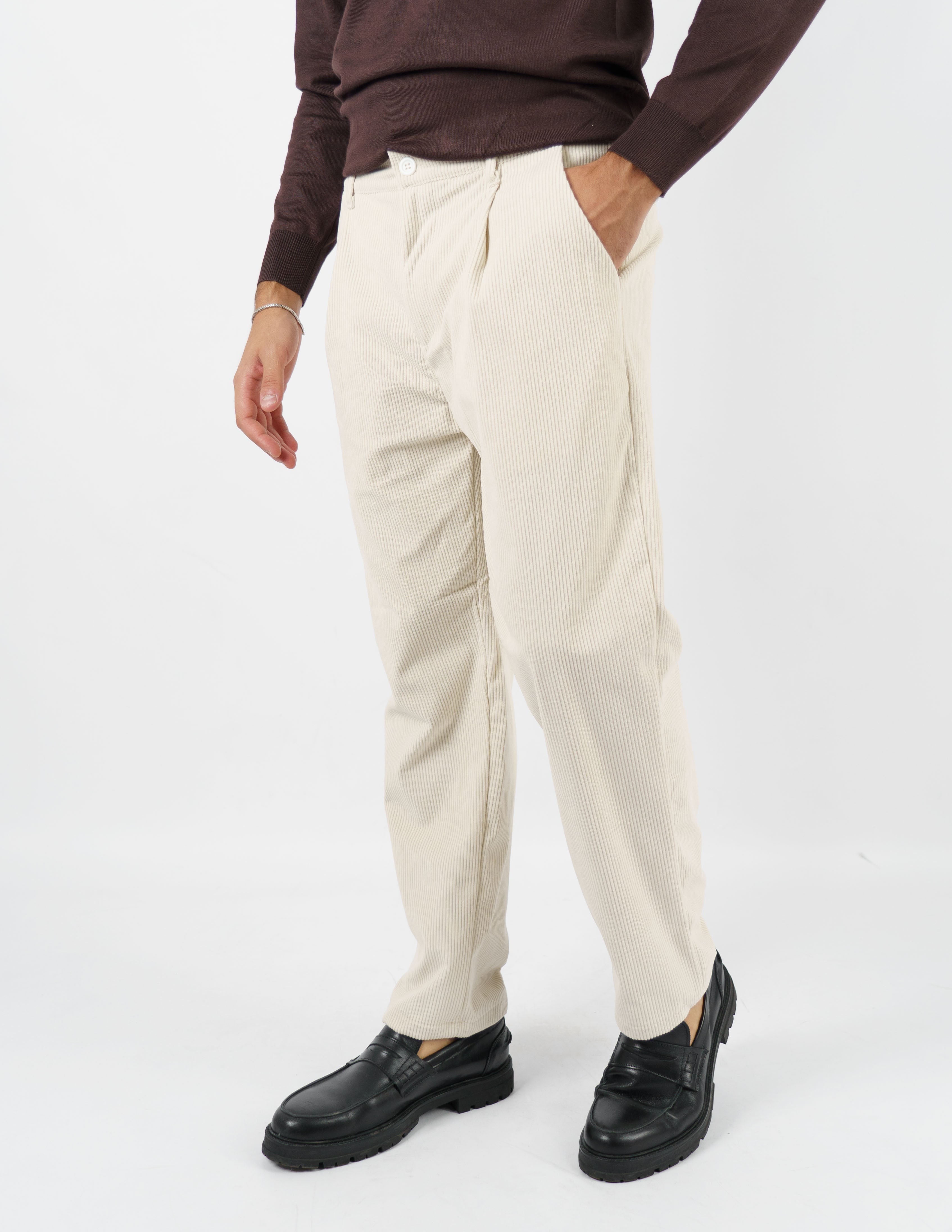 Pantalone in velluto con pence regular