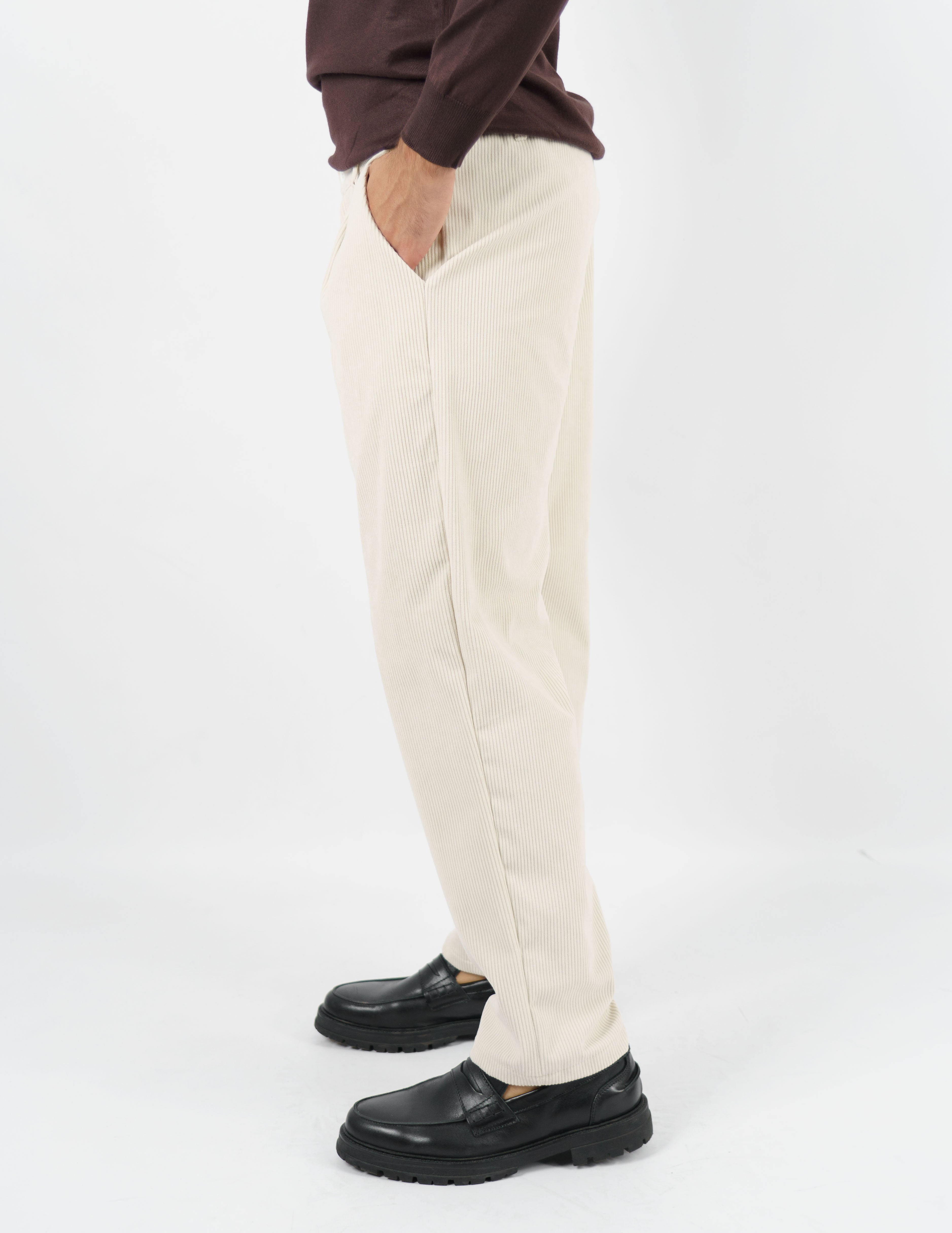 Pantalone in velluto con pence regular